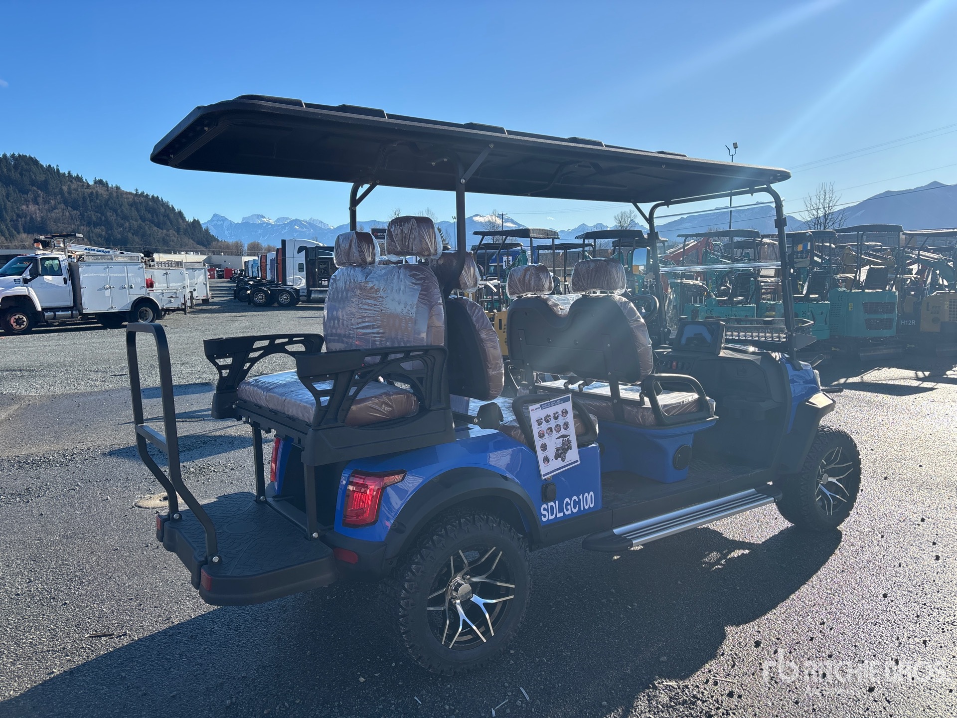 General Appearance with Picture, Right Rear Corner