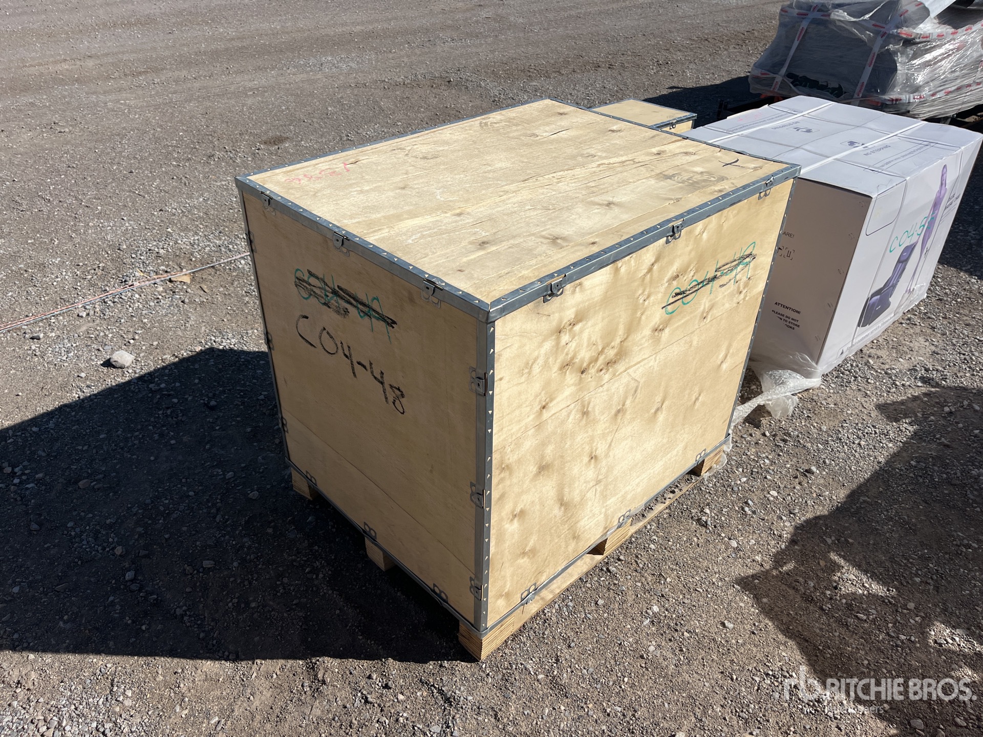 General Appearance with Picture, Left Rear Corner