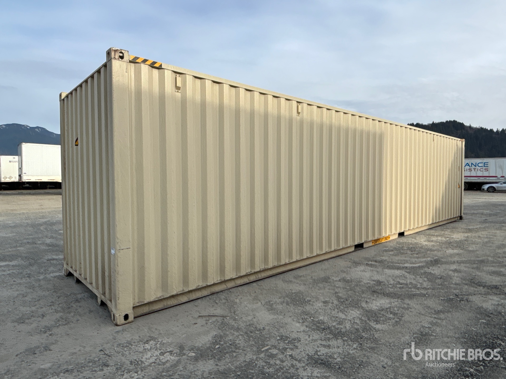 General Appearance with Foto, angolo anteriore sinistro