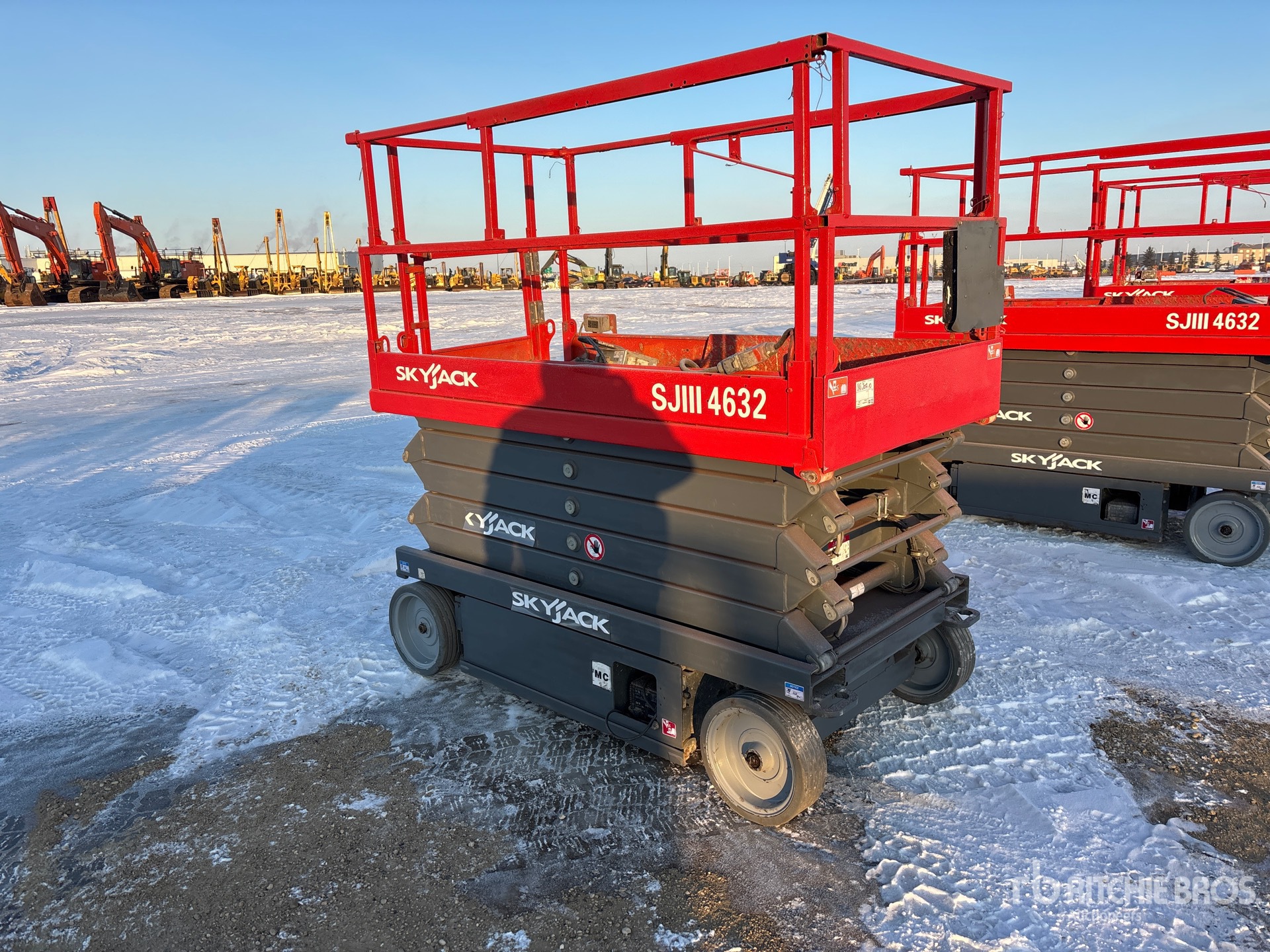 General Appearance with Foto, angolo anteriore sinistro