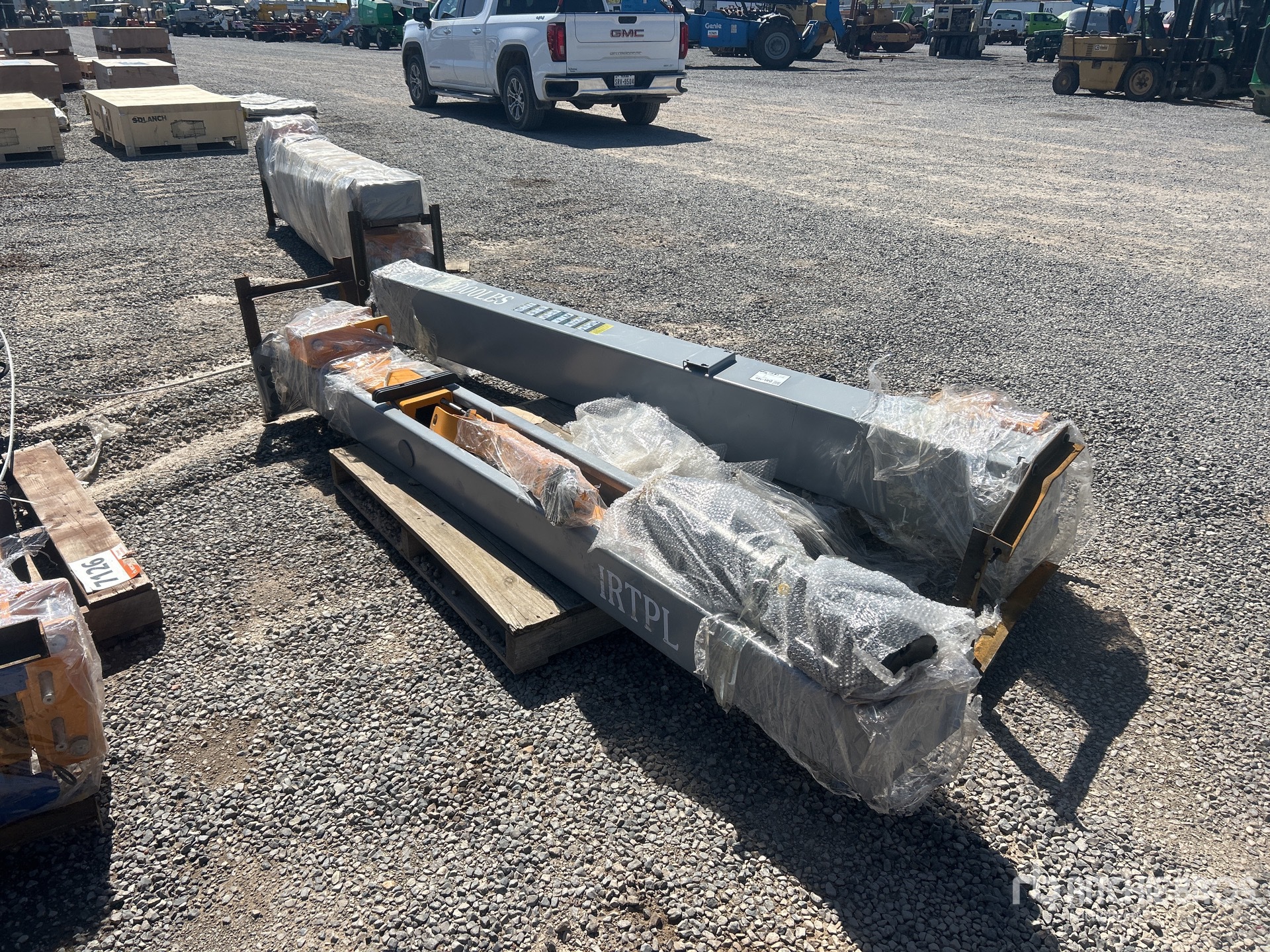 General Appearance with Foto, angolo posteriore sinistro