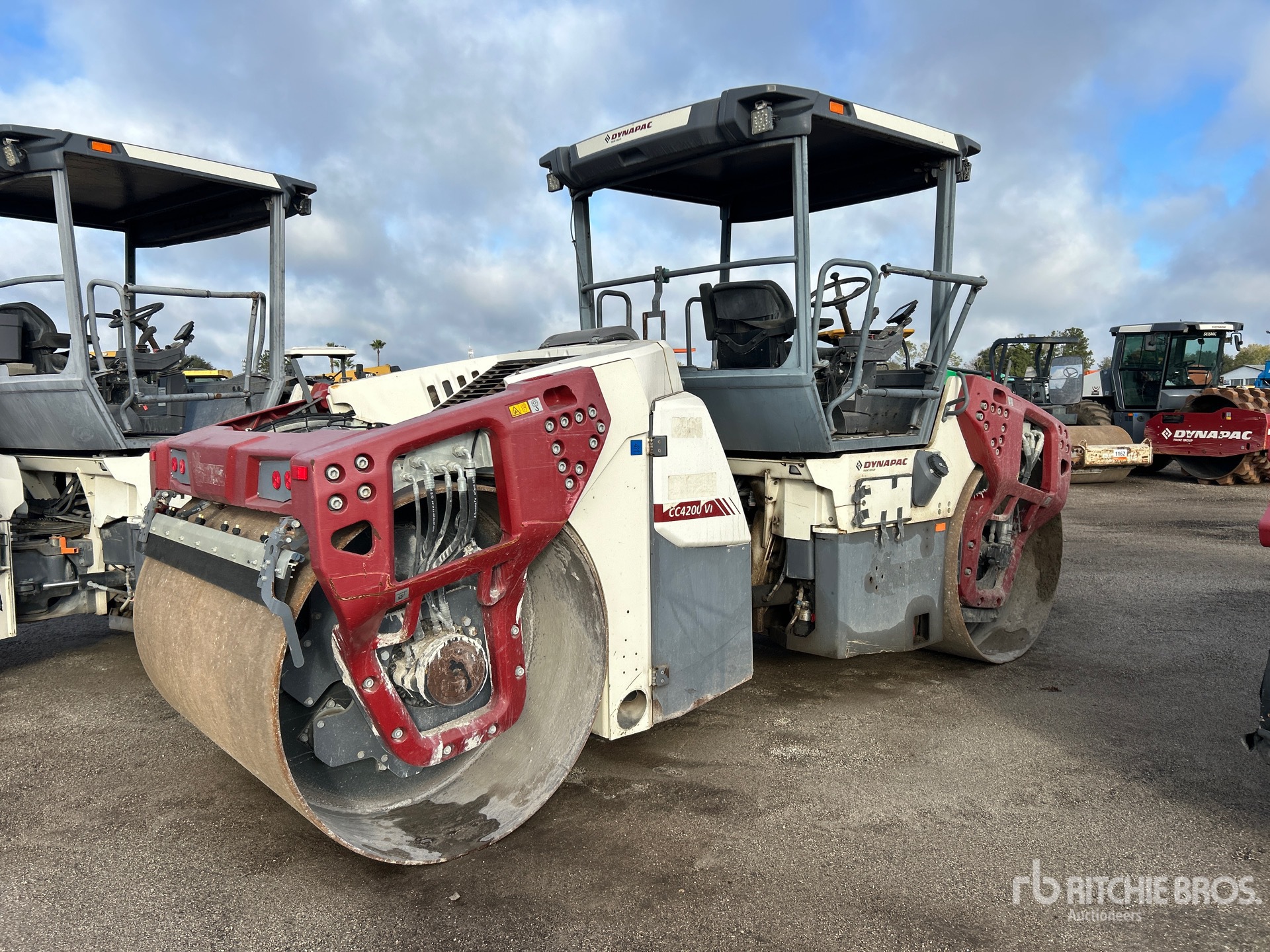 General Appearance with Bild, Ecke hinten rechts