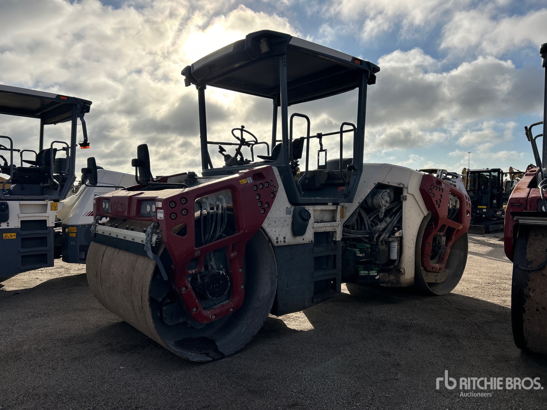 General Appearance with Featured Photo