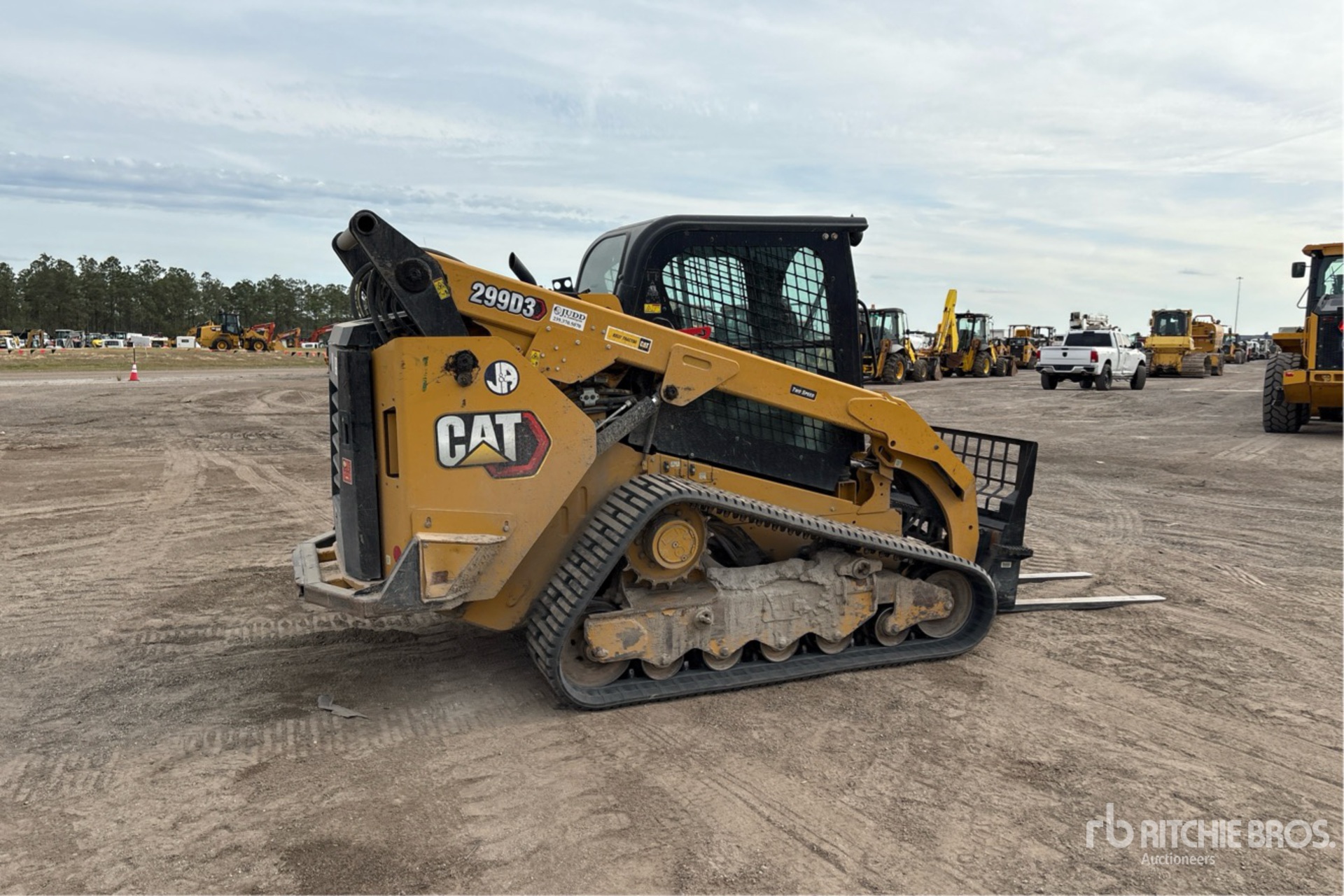 General Appearance with Foto, angolo anteriore sinistro