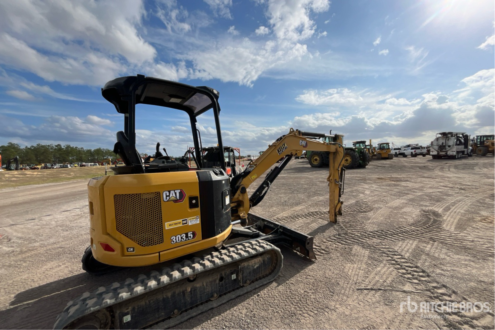 General Appearance with Imagen: esquina trasera derecha