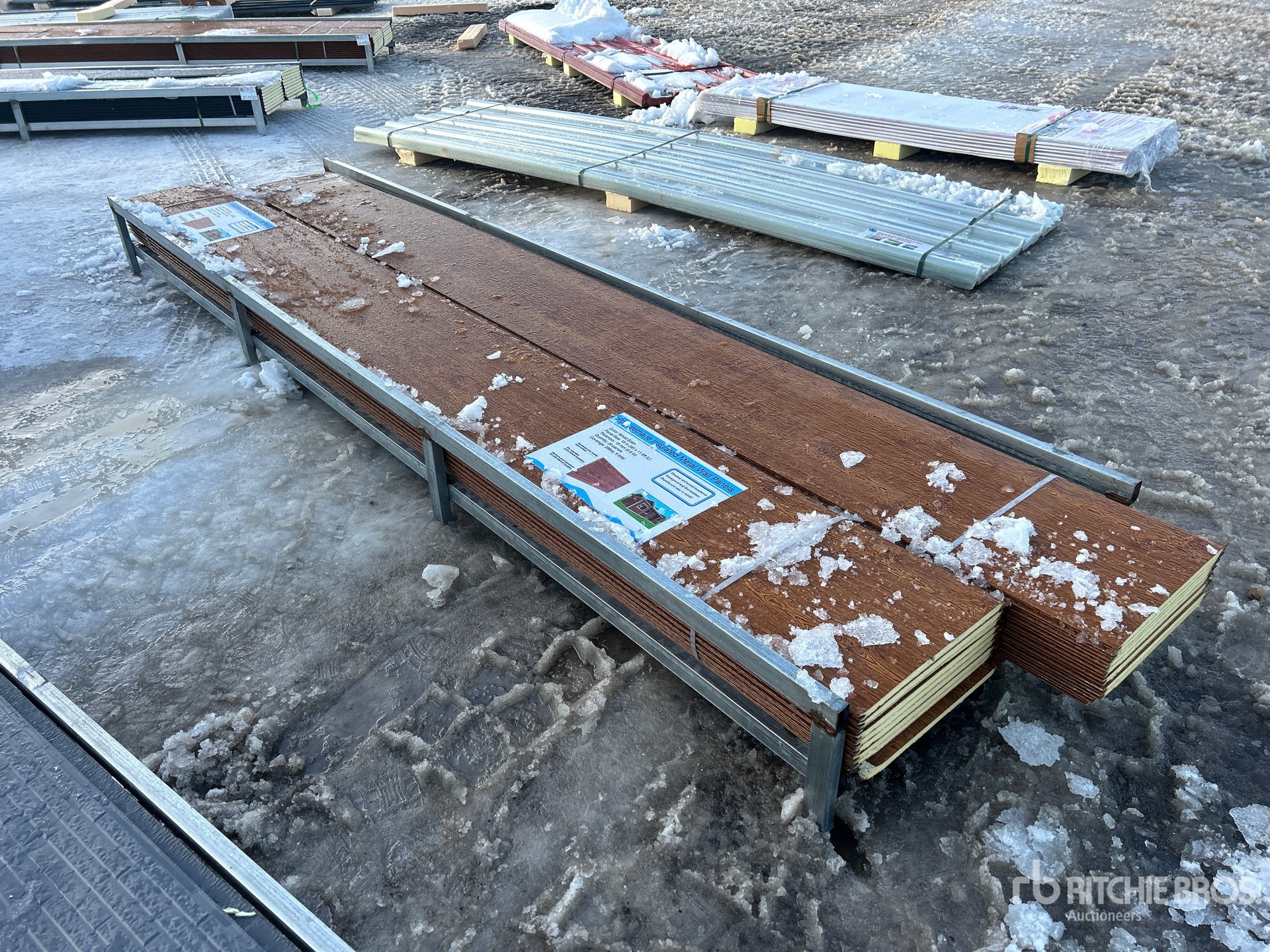 General Appearance with Foto, angolo anteriore sinistro