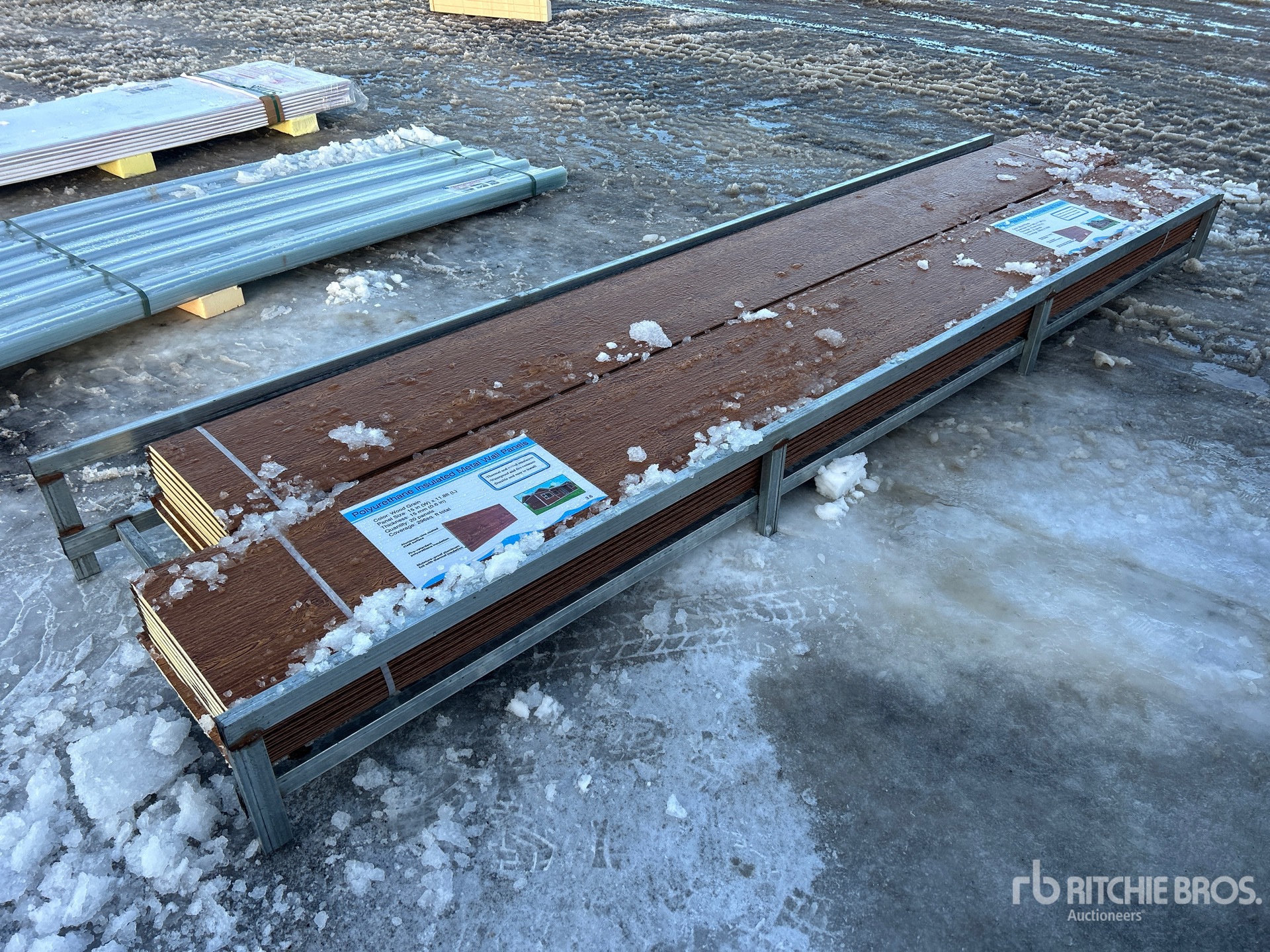 General Appearance with Foto, angolo posteriore sinistro