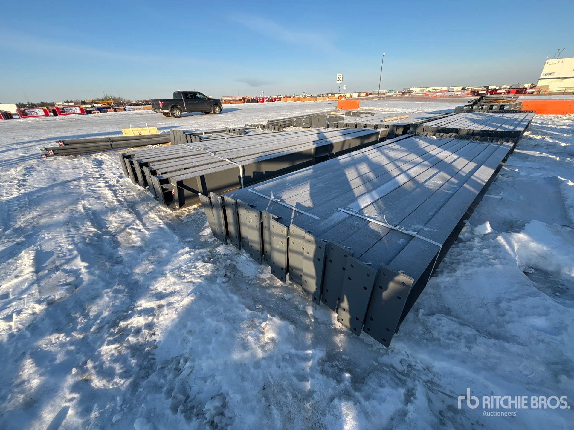 General Appearance with Foto, angolo posteriore sinistro