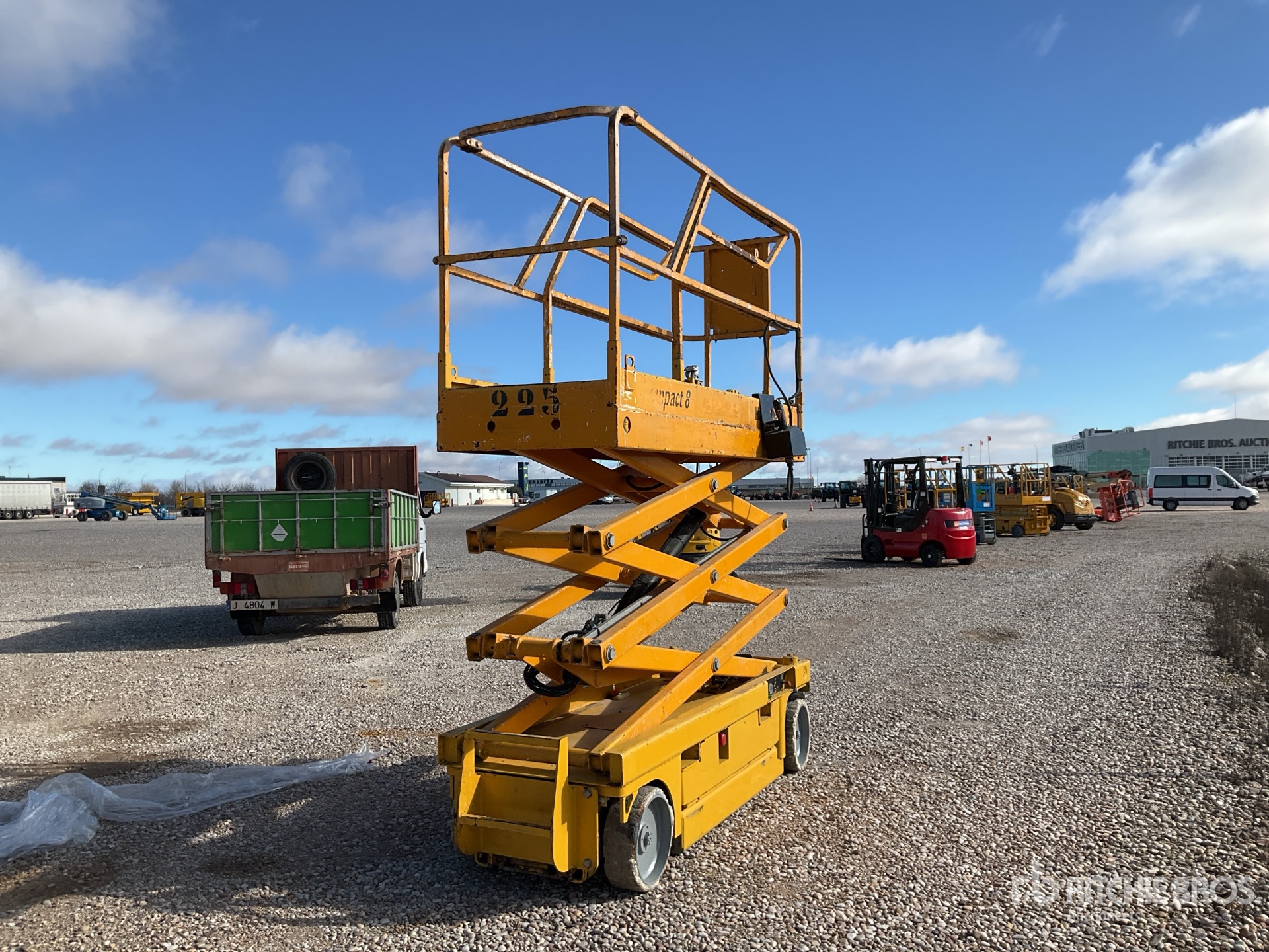 General Appearance with Featured Photo