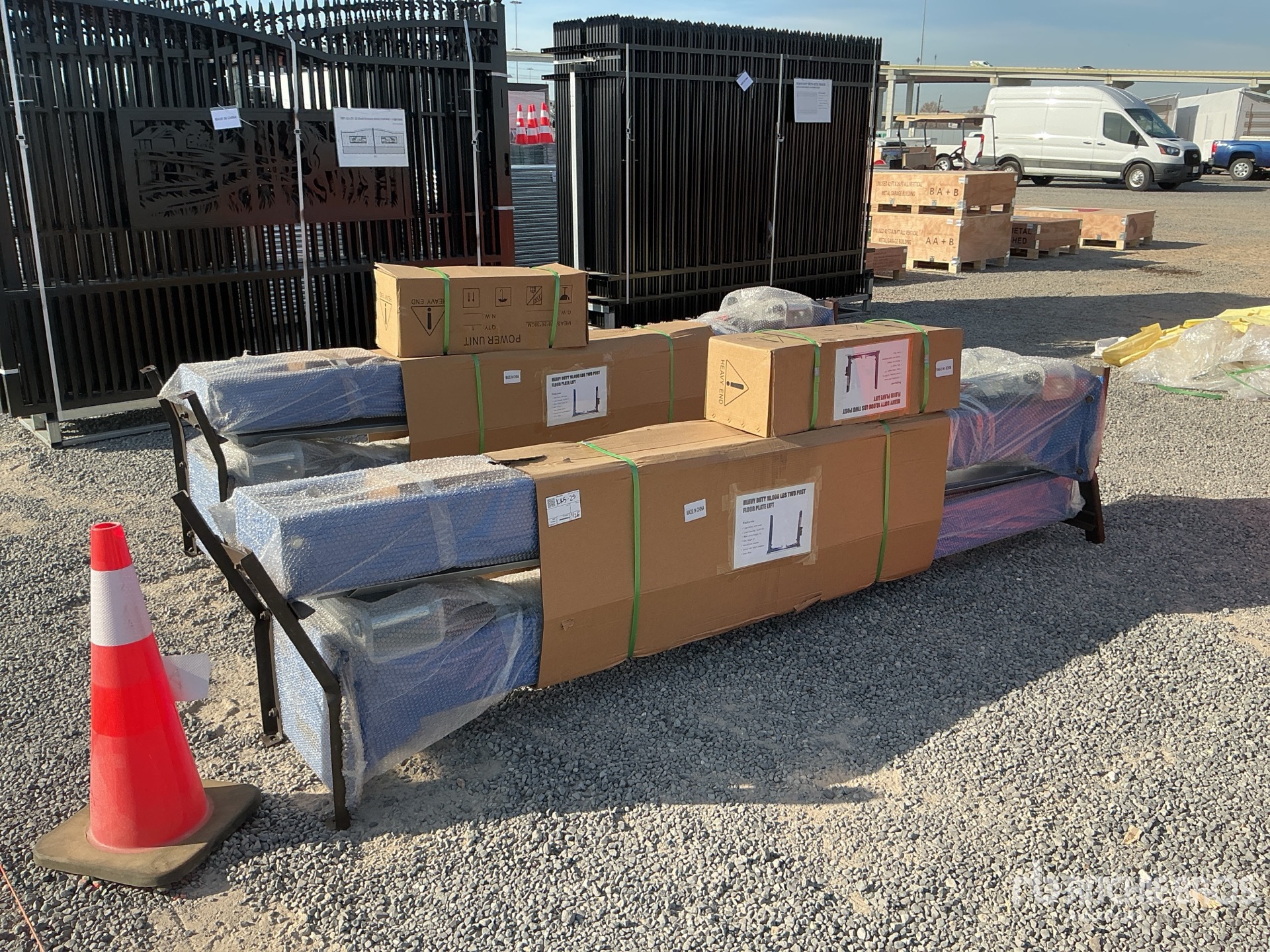 General Appearance with Picture, Left Rear Corner