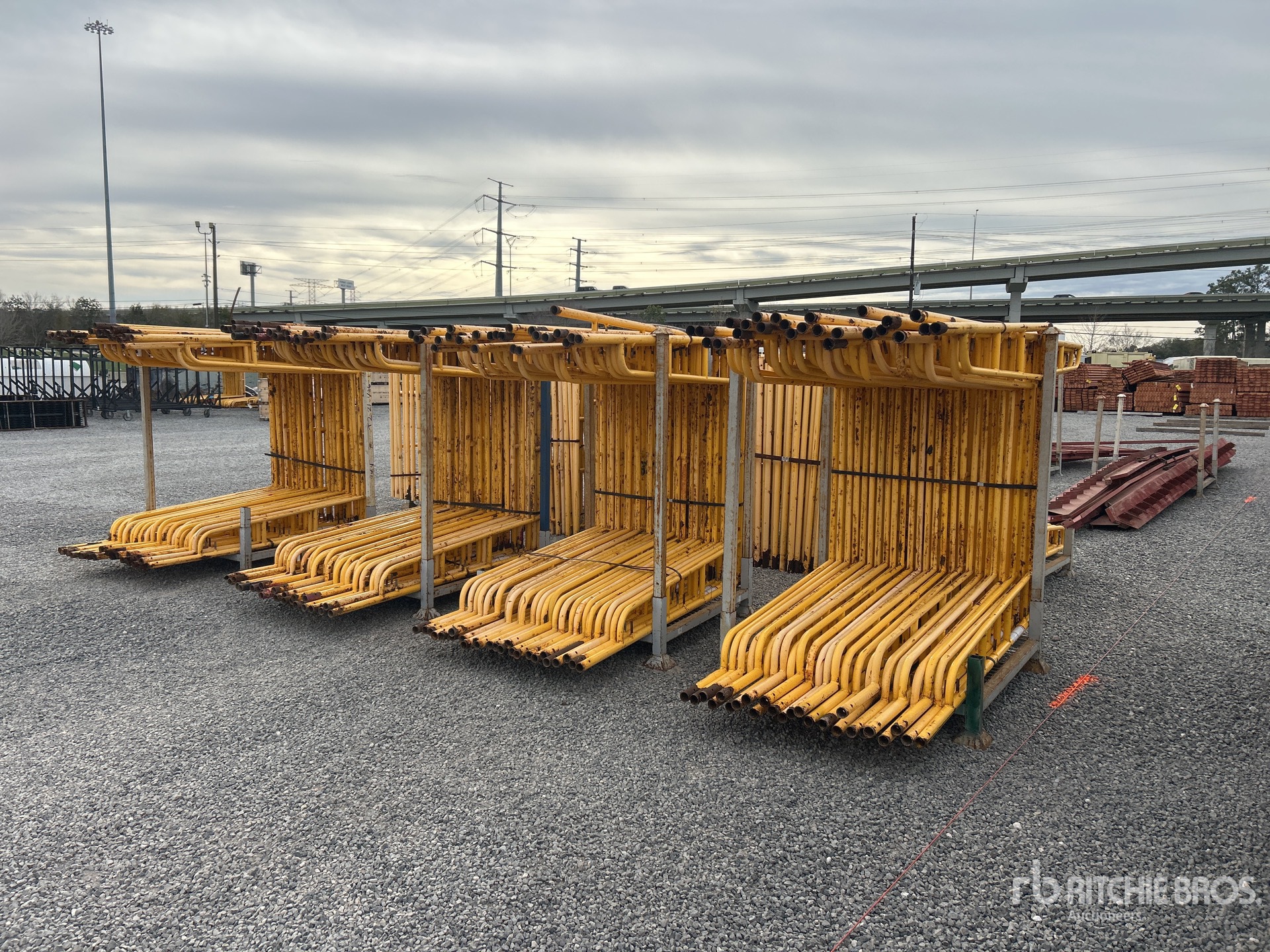 Aspect général with Image, coin arrière droit