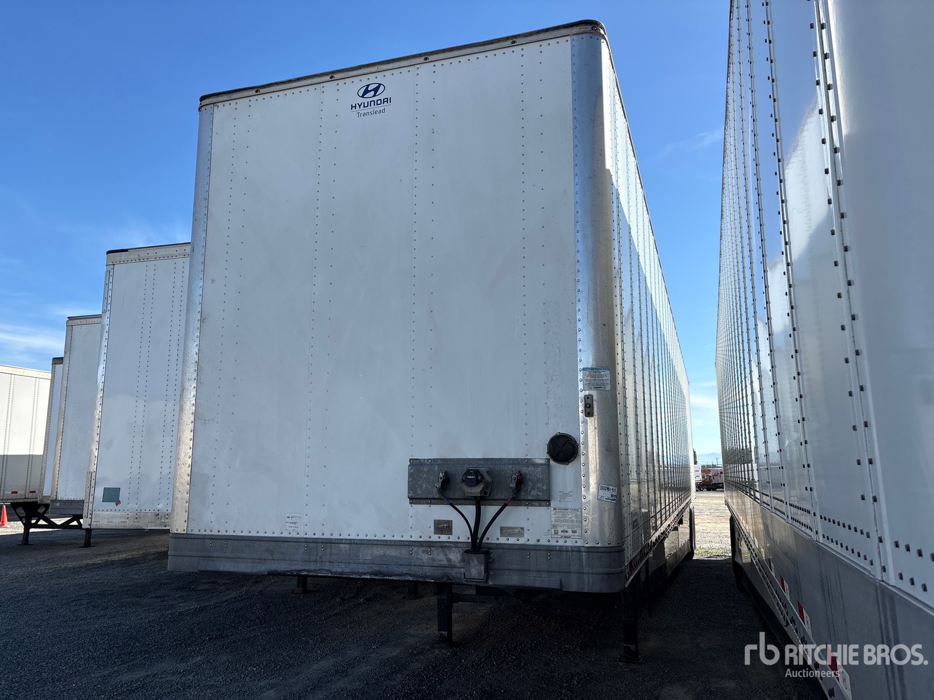 General Appearance with Foto, angolo anteriore sinistro