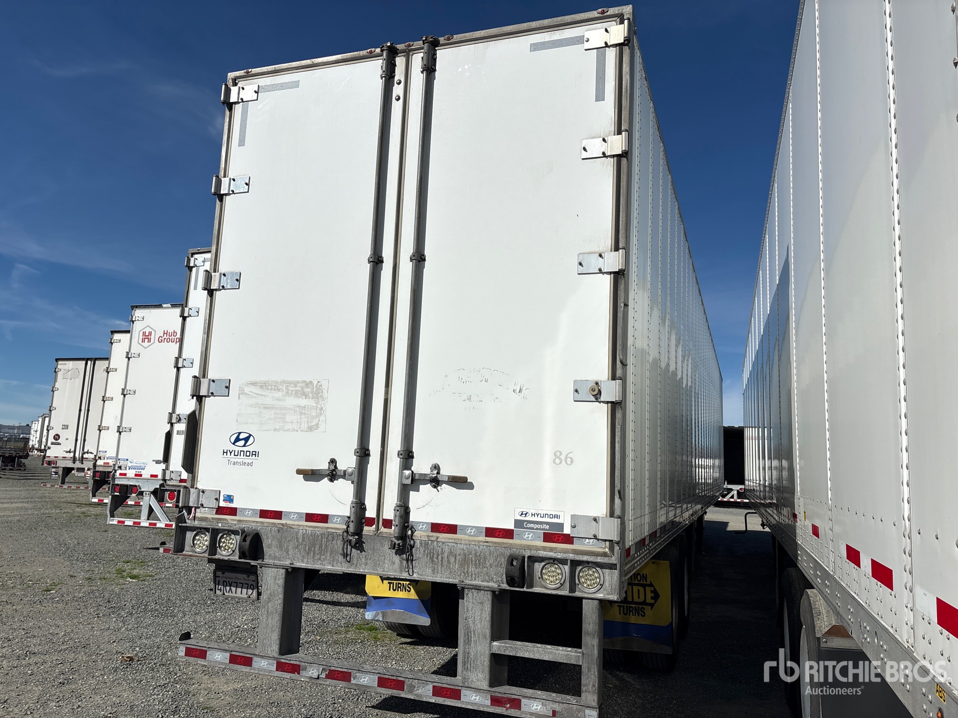 General Appearance with Foto, angolo anteriore sinistro