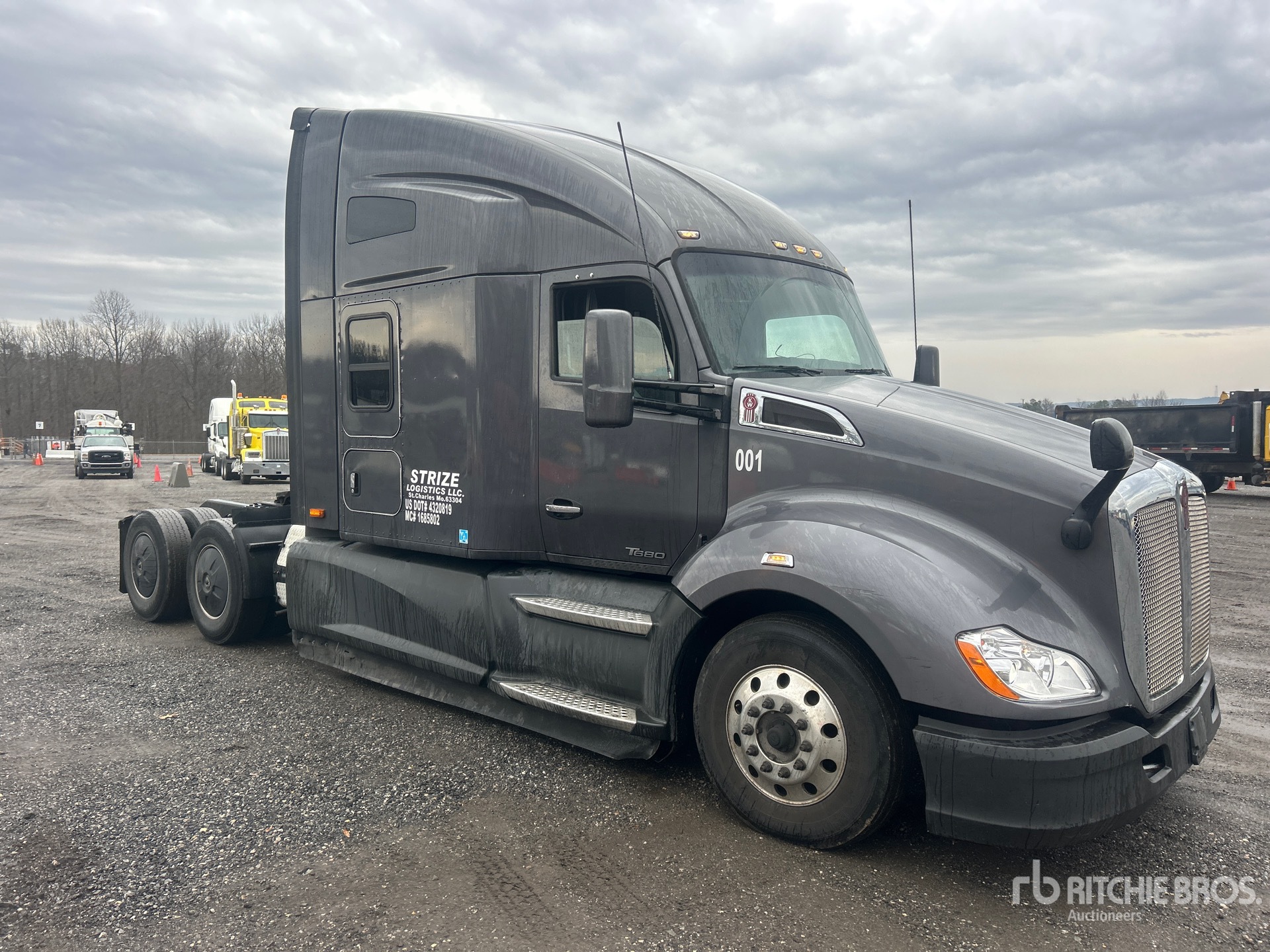 General Appearance with Picture, Right Front Corner