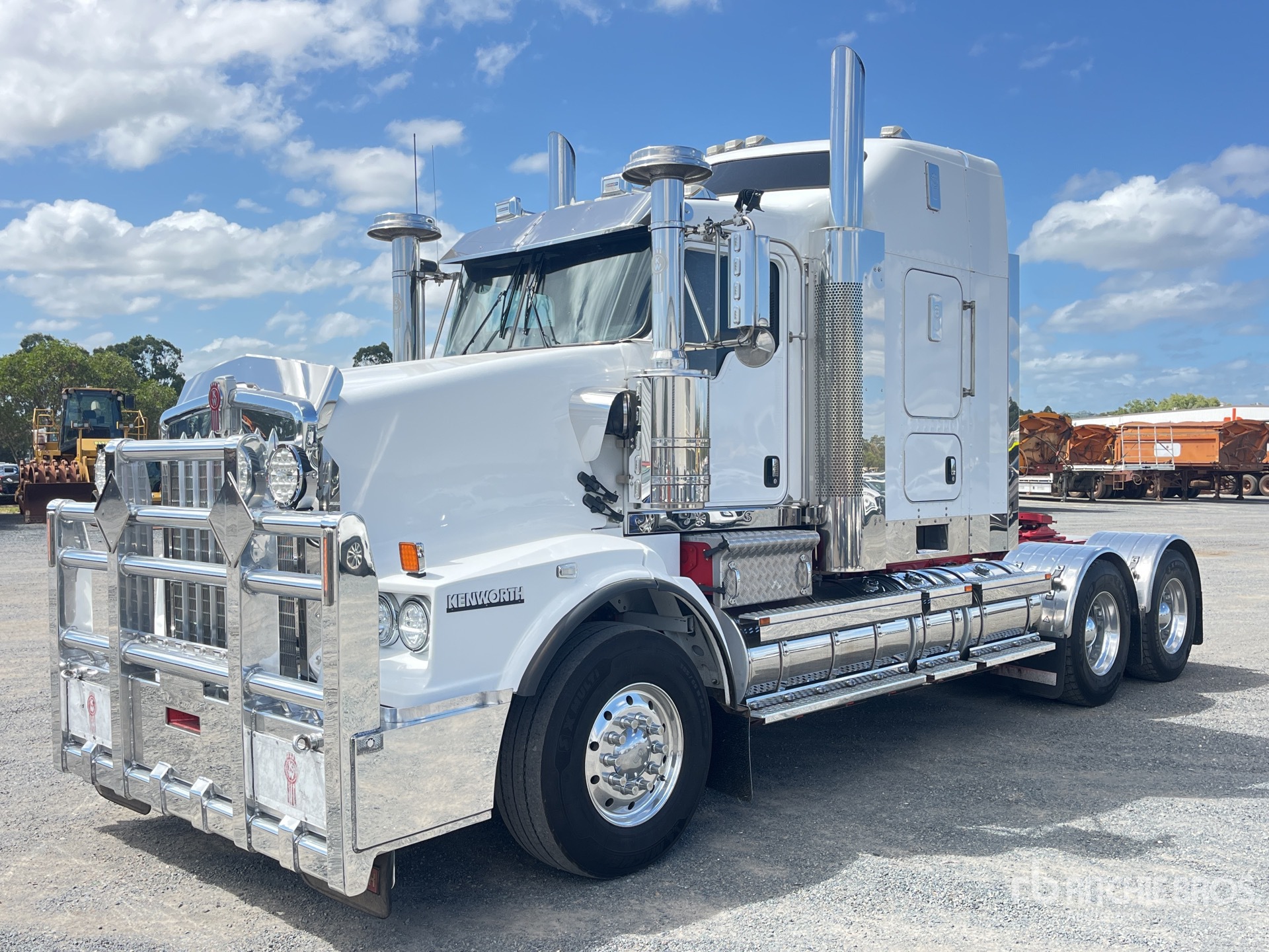 General Appearance with Picture, Right Front Corner