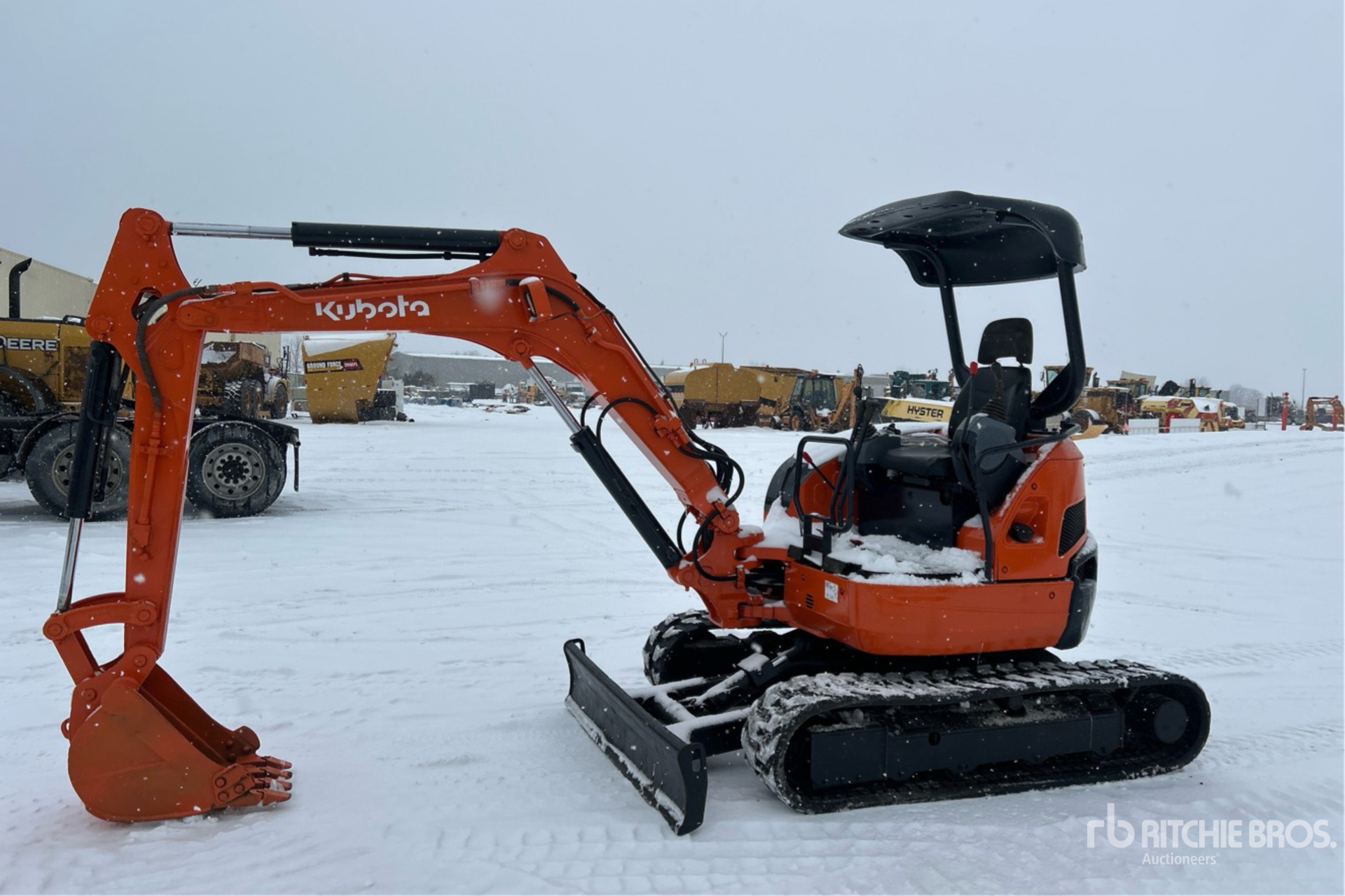 General Appearance with Picture, Left Front Corner