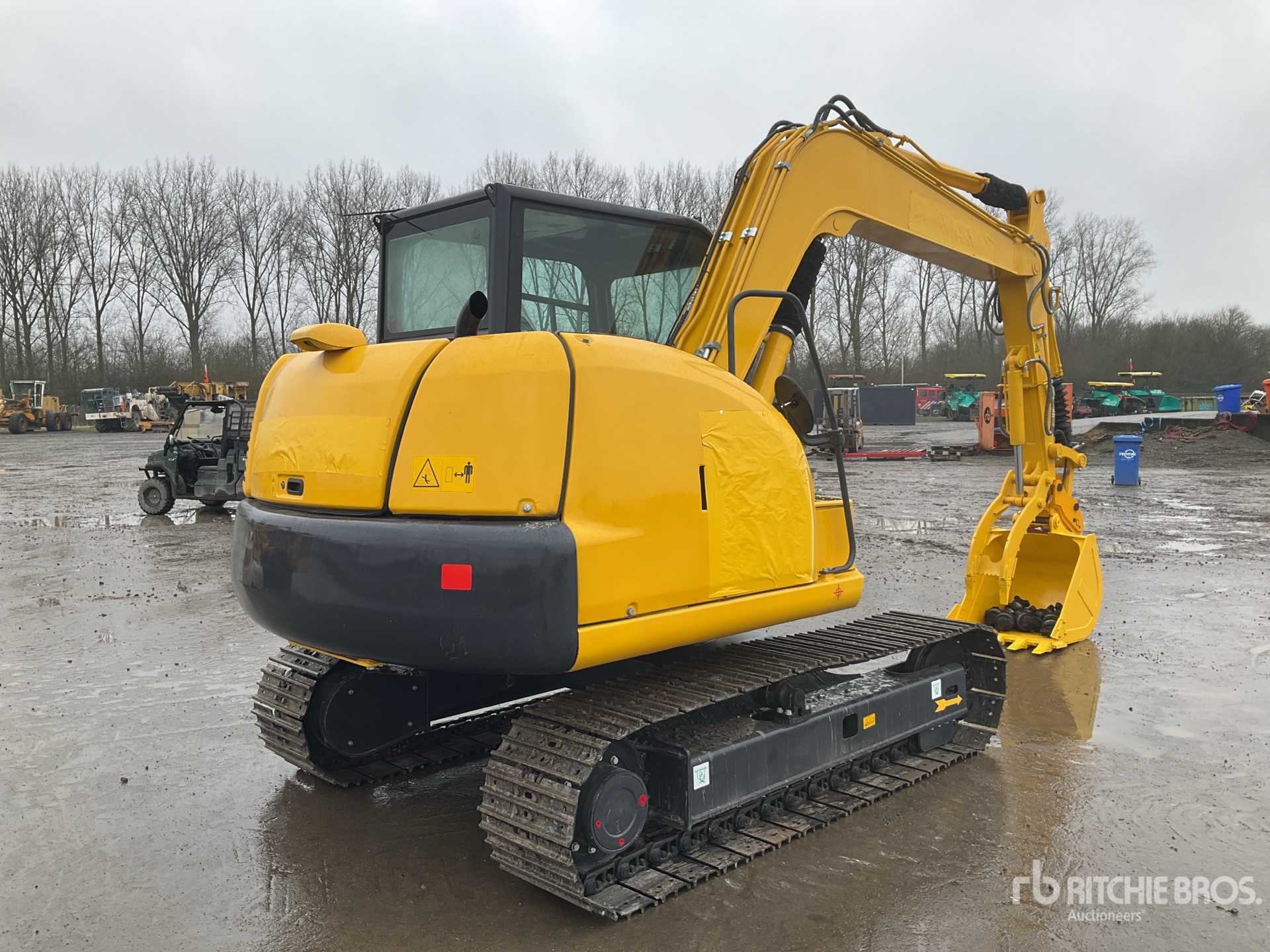 General Appearance with Foto, angolo anteriore sinistro