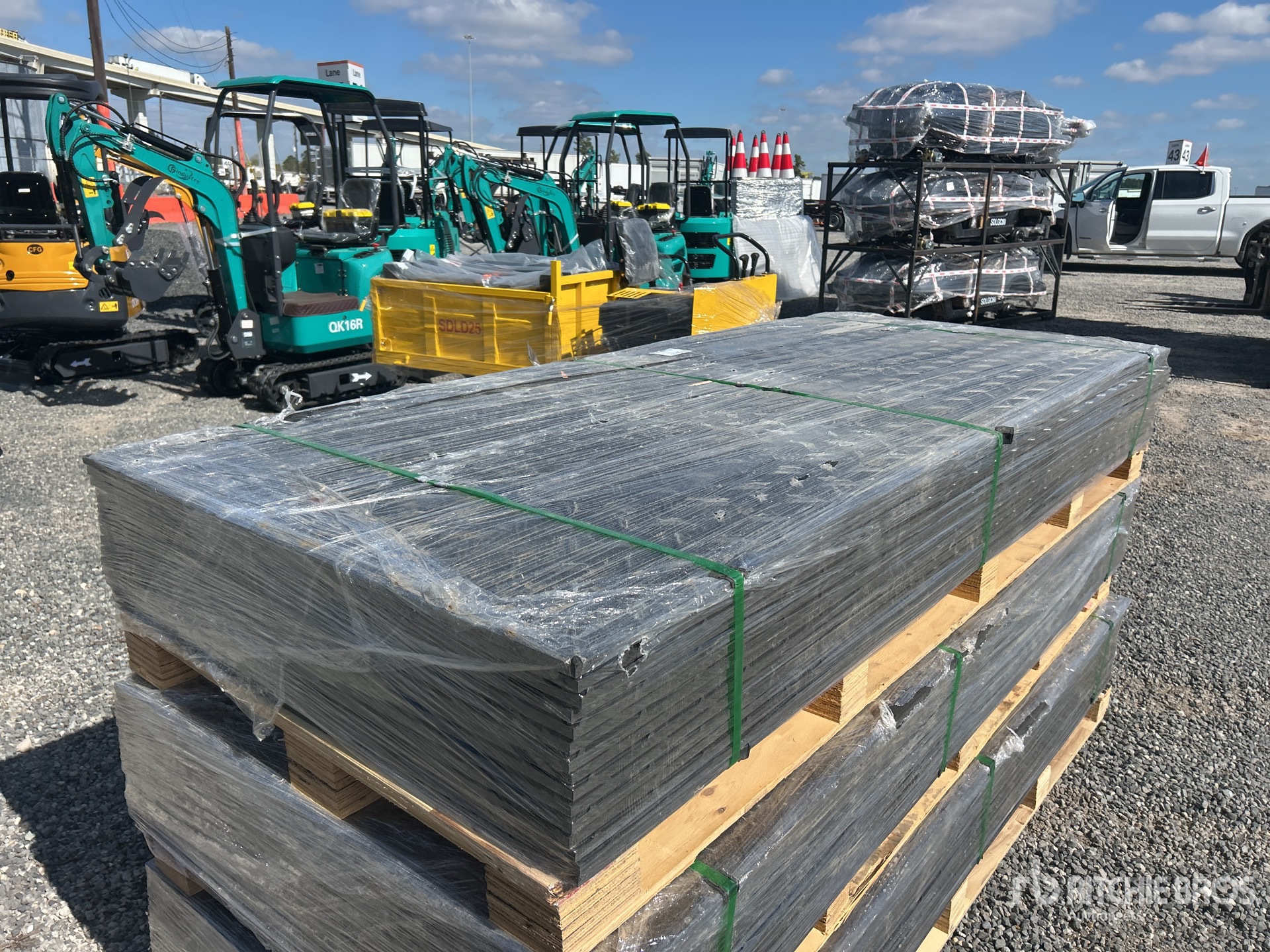 Aspect général with Image, coin arrière droit