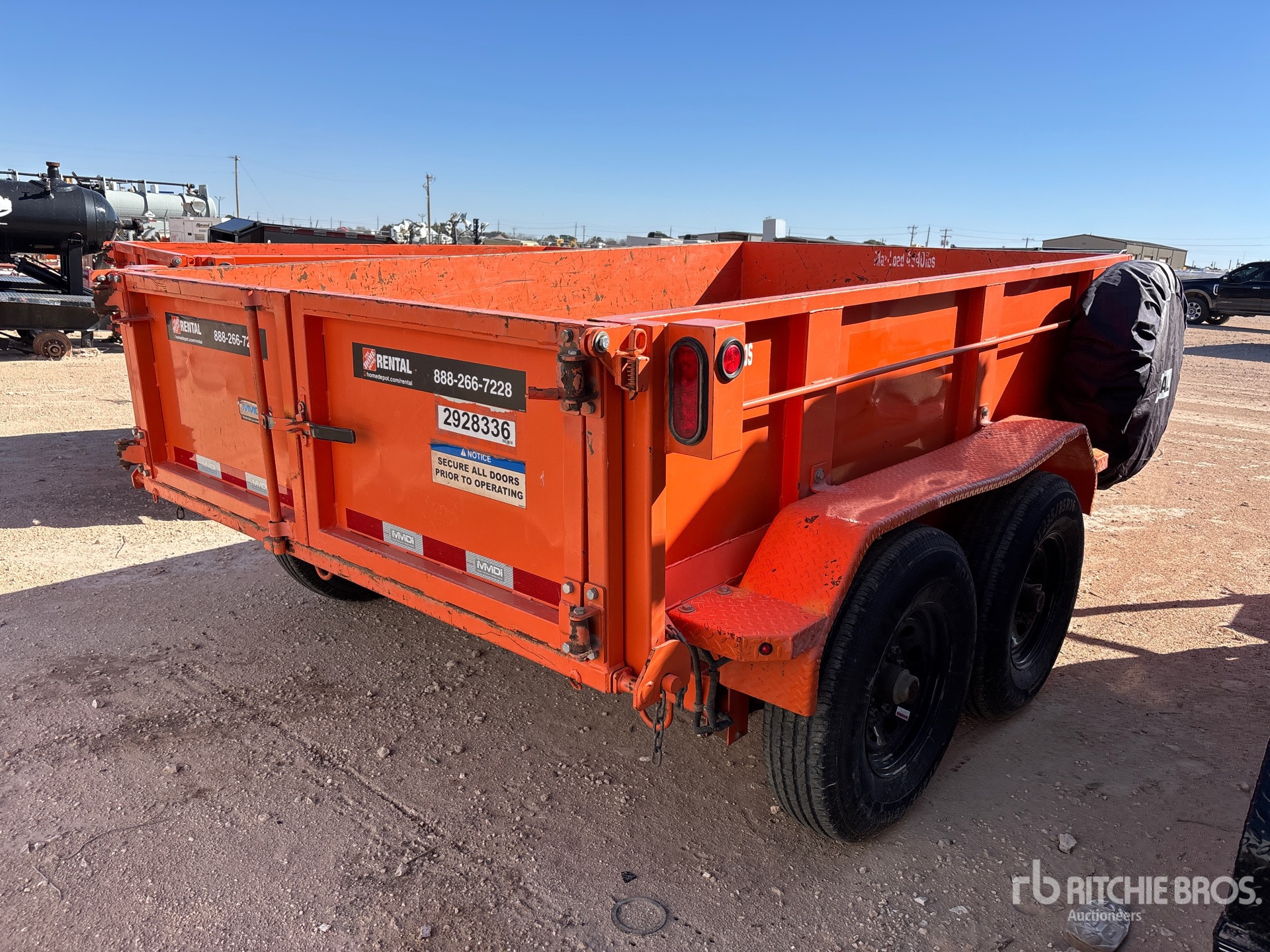 General Appearance with Picture, Right Rear Corner