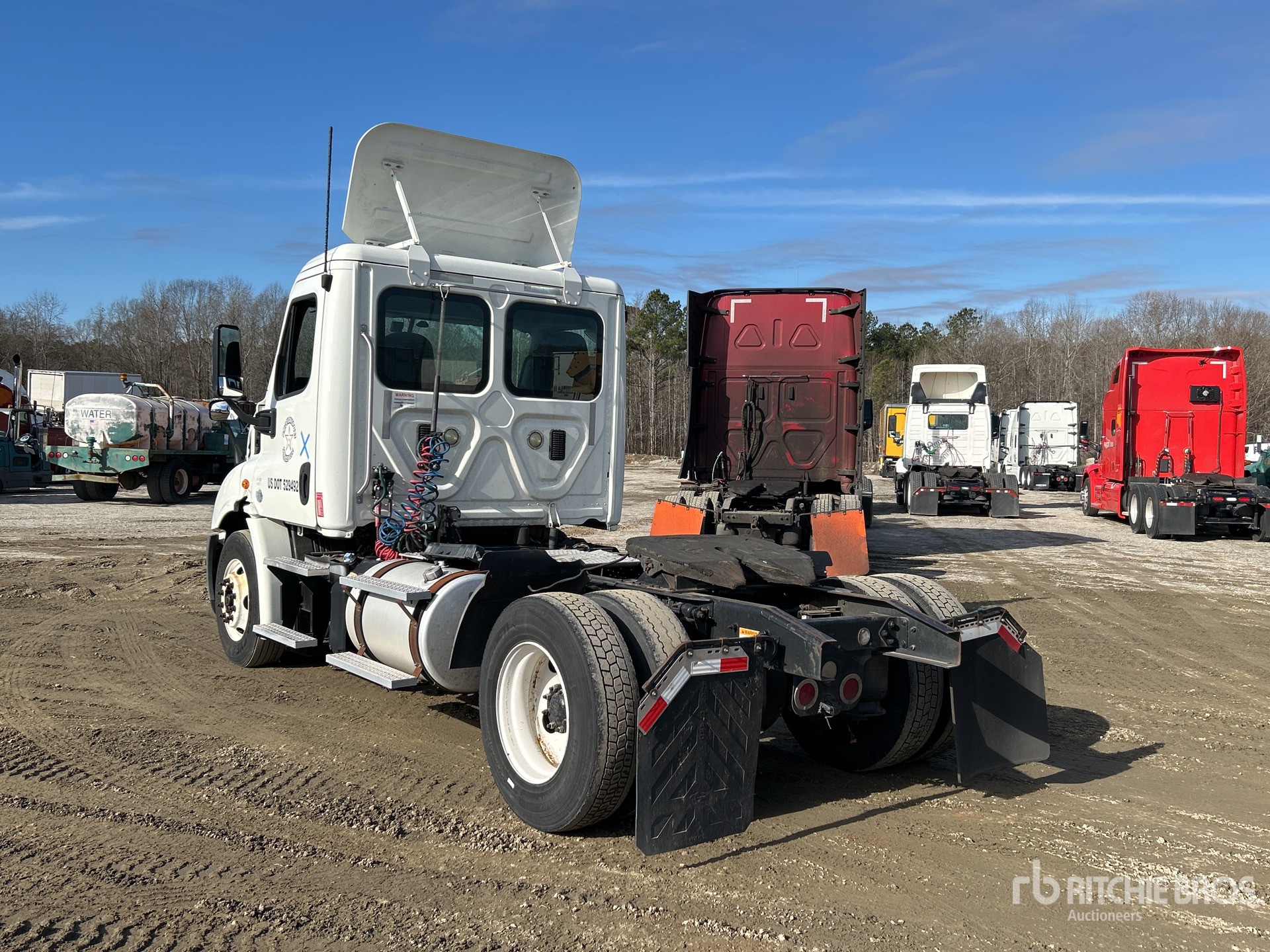 Aspect général with Image, coin arrière gauche