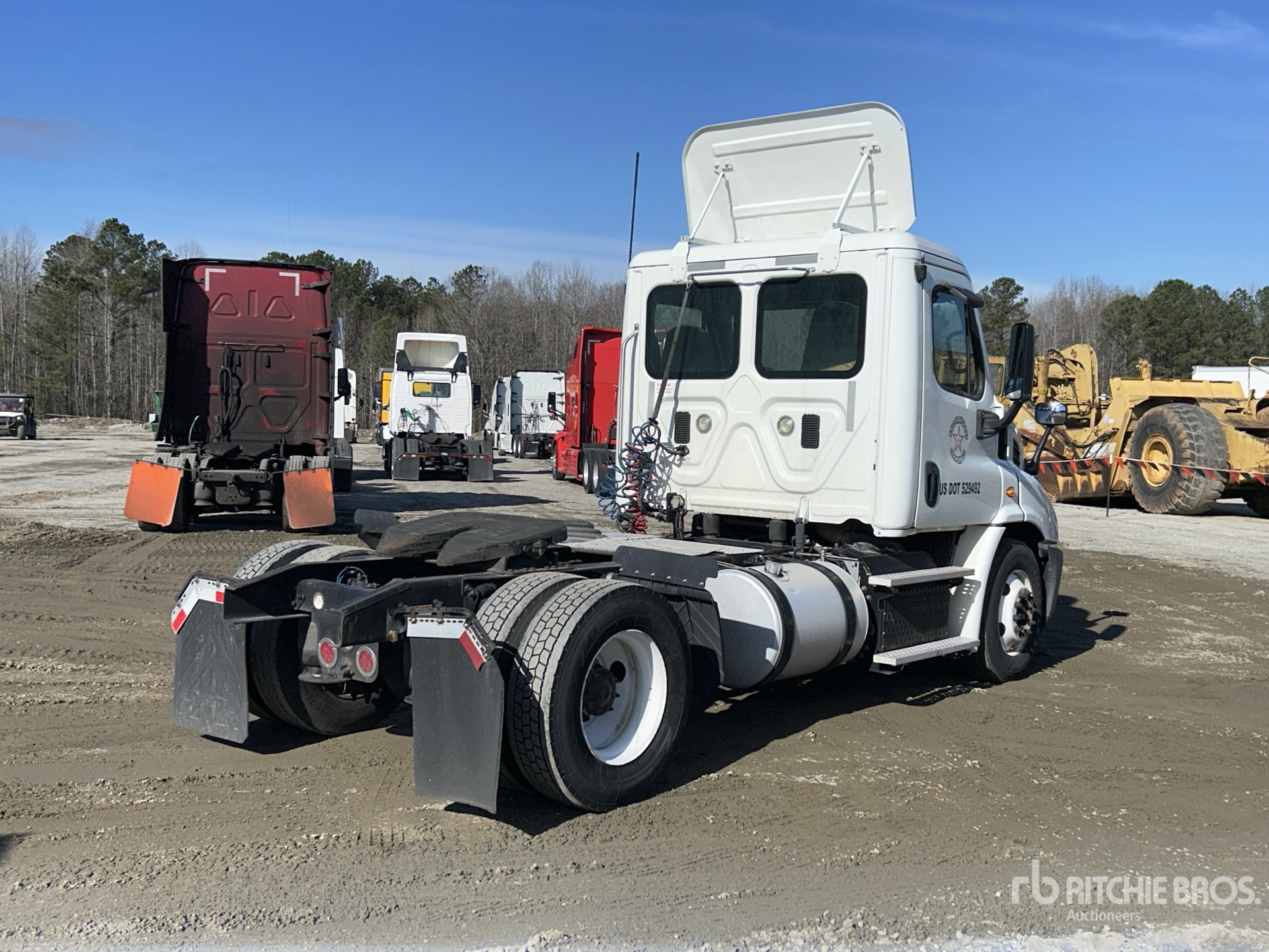 Aspect général with Image, coin arrière droit