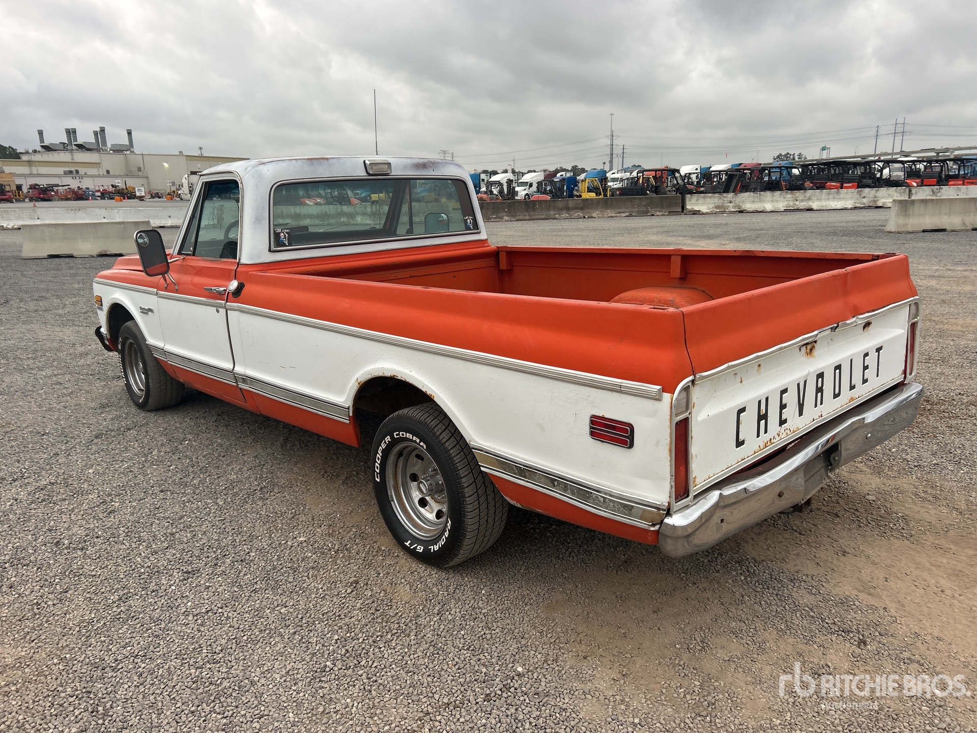 General Appearance with Picture, Left Rear Corner