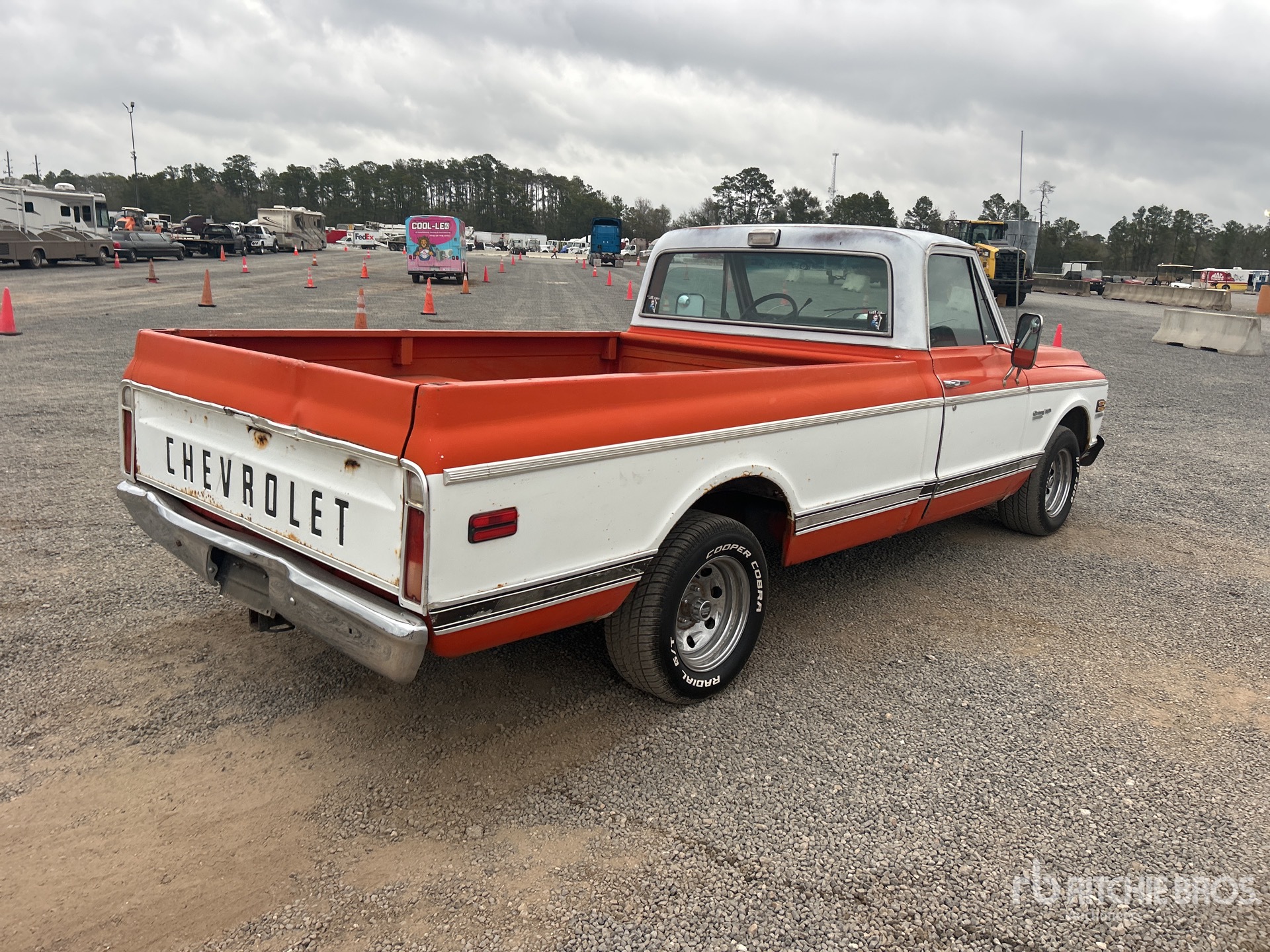 General Appearance with Picture, Right Rear Corner