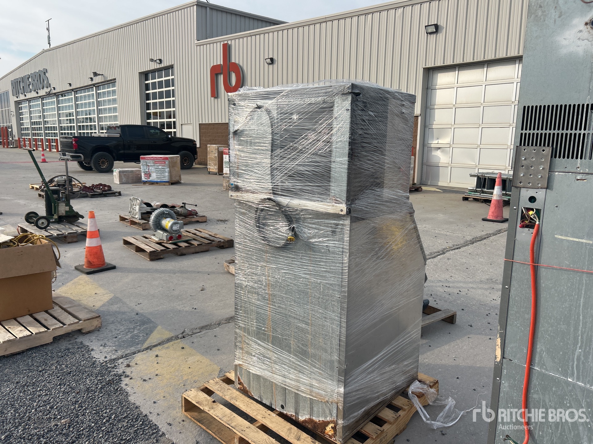 General Appearance with Image, coin arrière droit