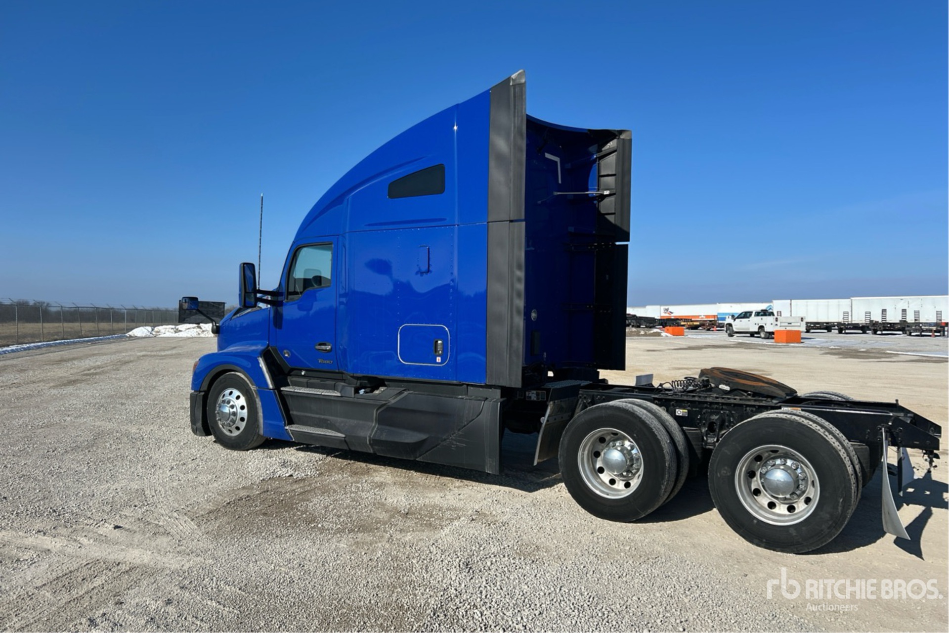 Aspect général with Image, coin arrière gauche