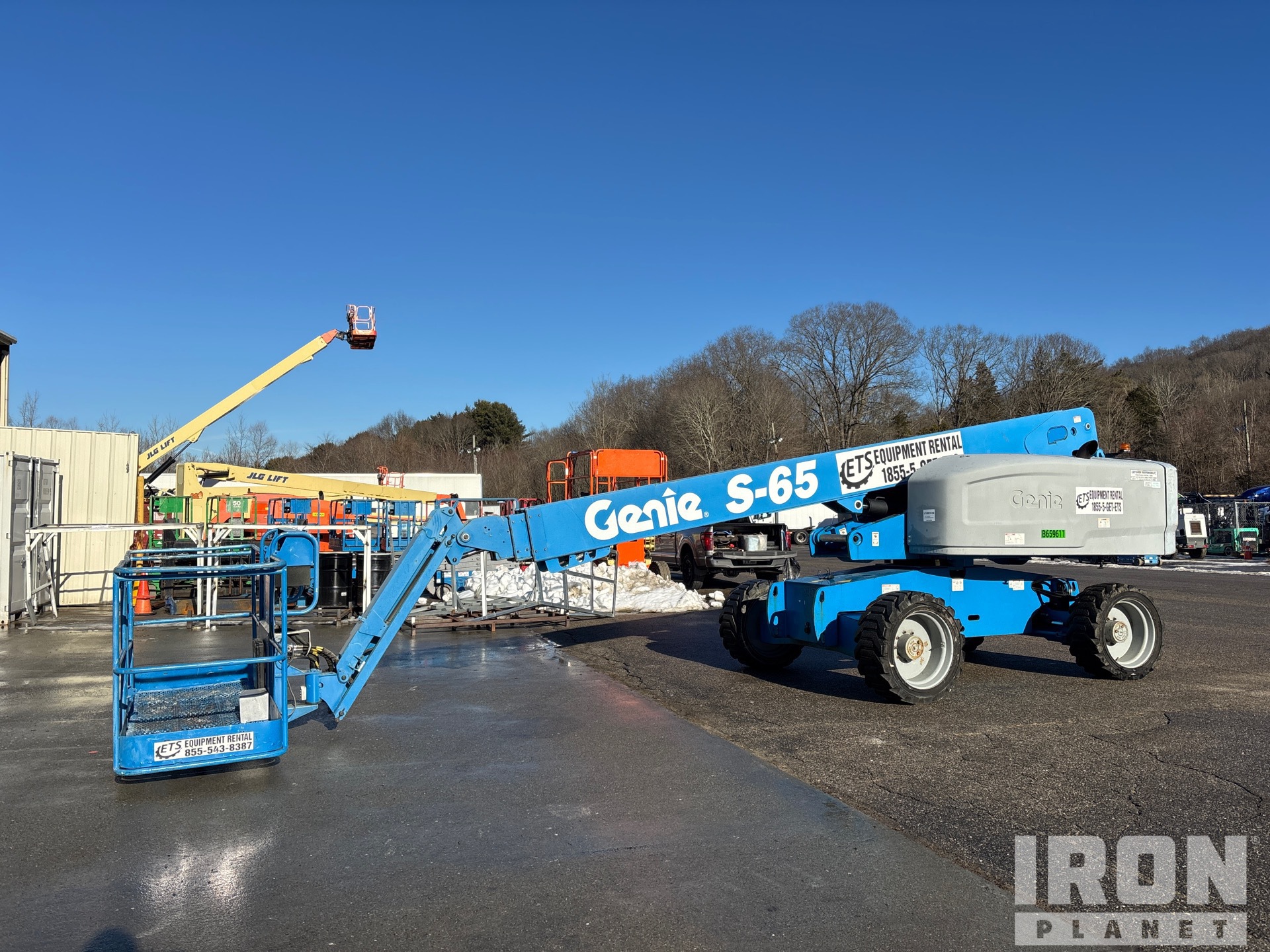 General Appearance with Picture, Left Front Corner