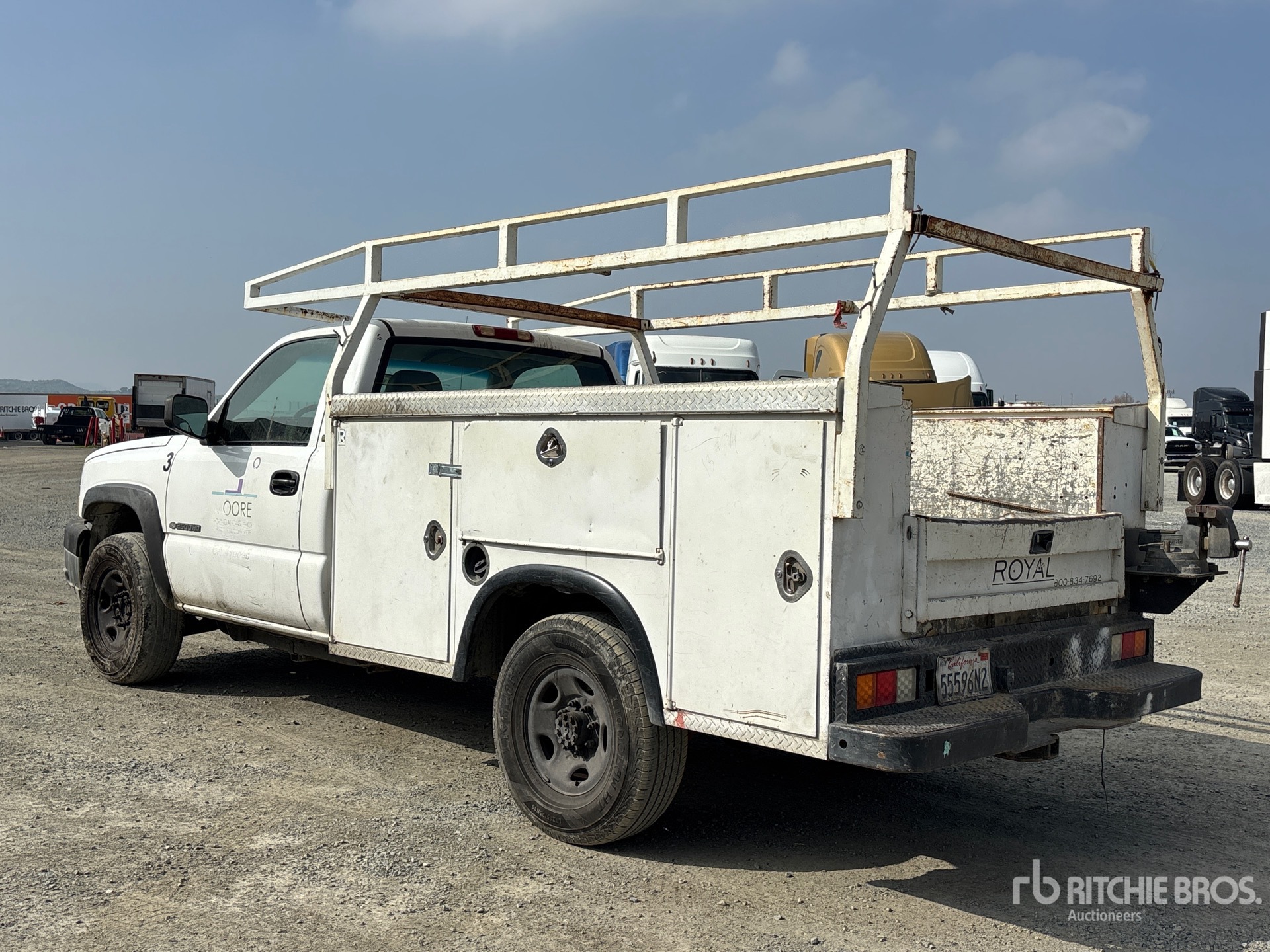 General Appearance with Picture, Left Rear Corner