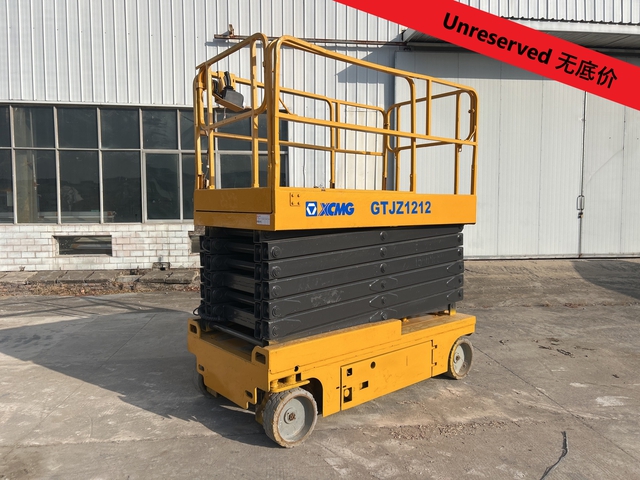2017 XCMG GTJZ1212 Electric Scissor Lift