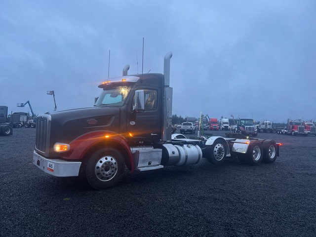 2021 Peterbilt 567 8x4 Tri/A Day Cab Truck Tractor