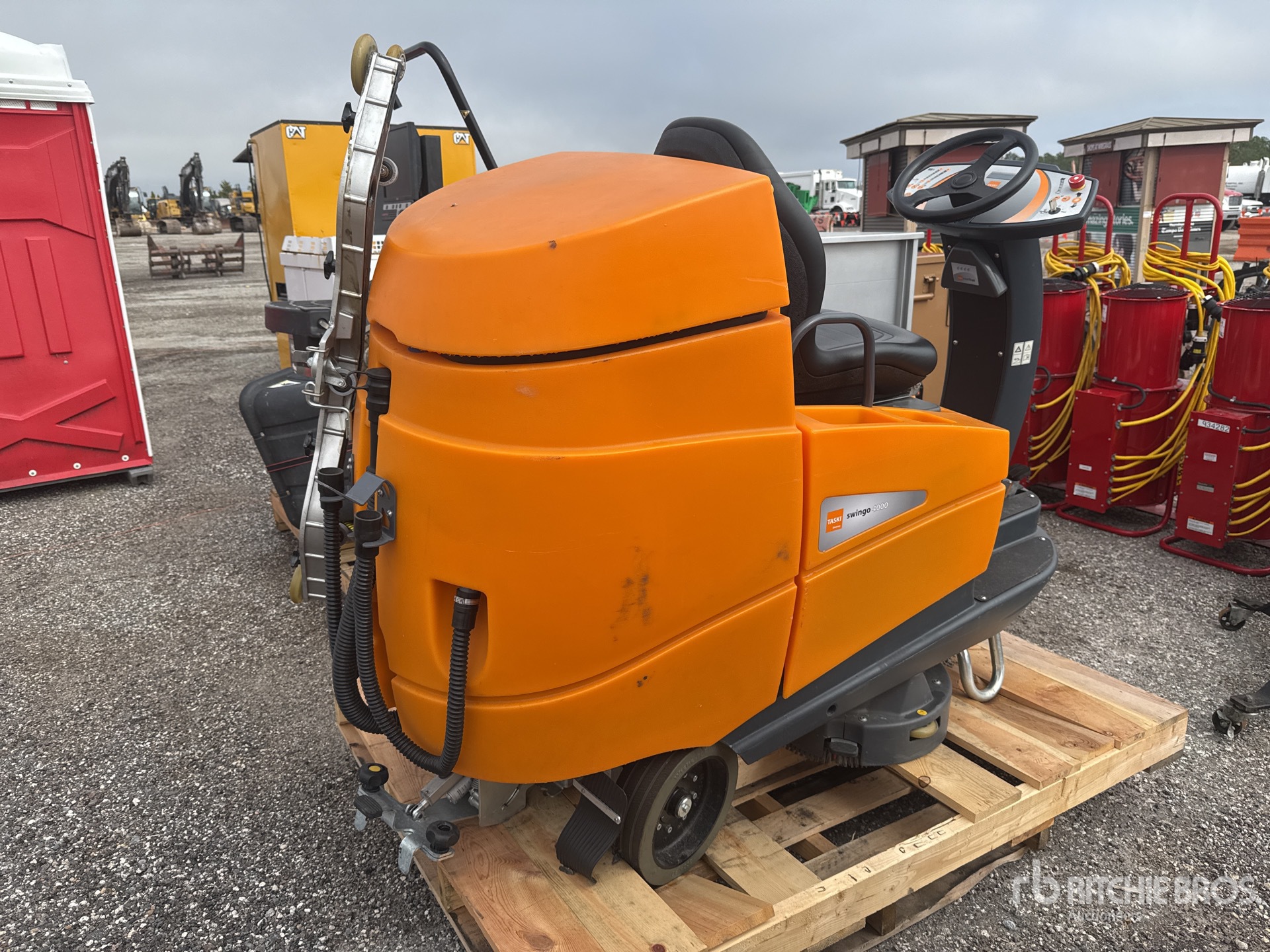 General Appearance with Bild, Ecke hinten links