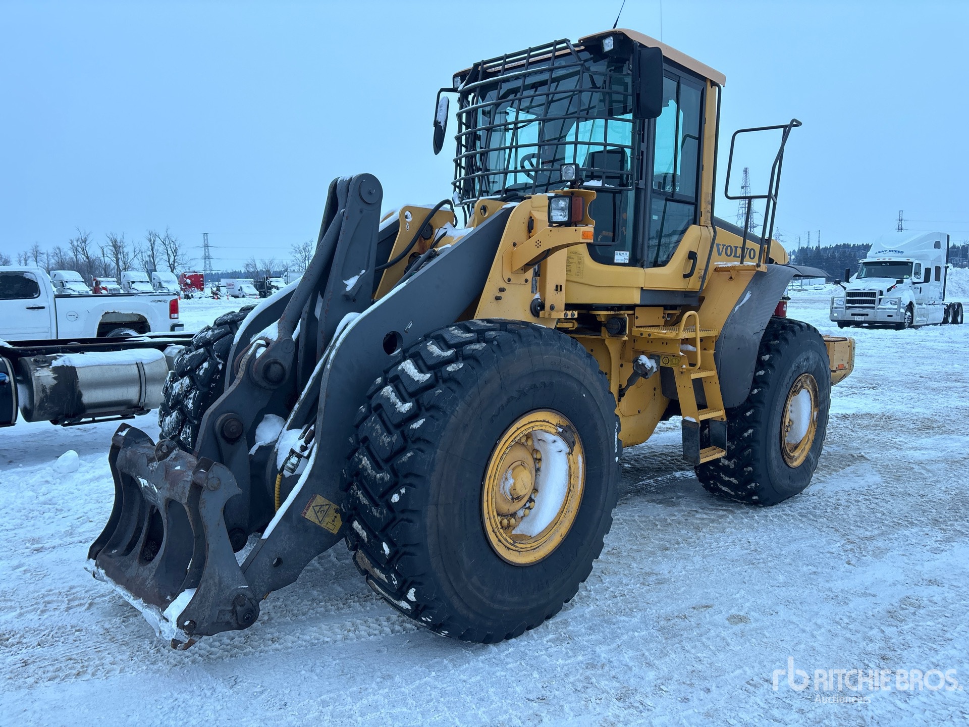 General Appearance with Picture, Left Front Corner