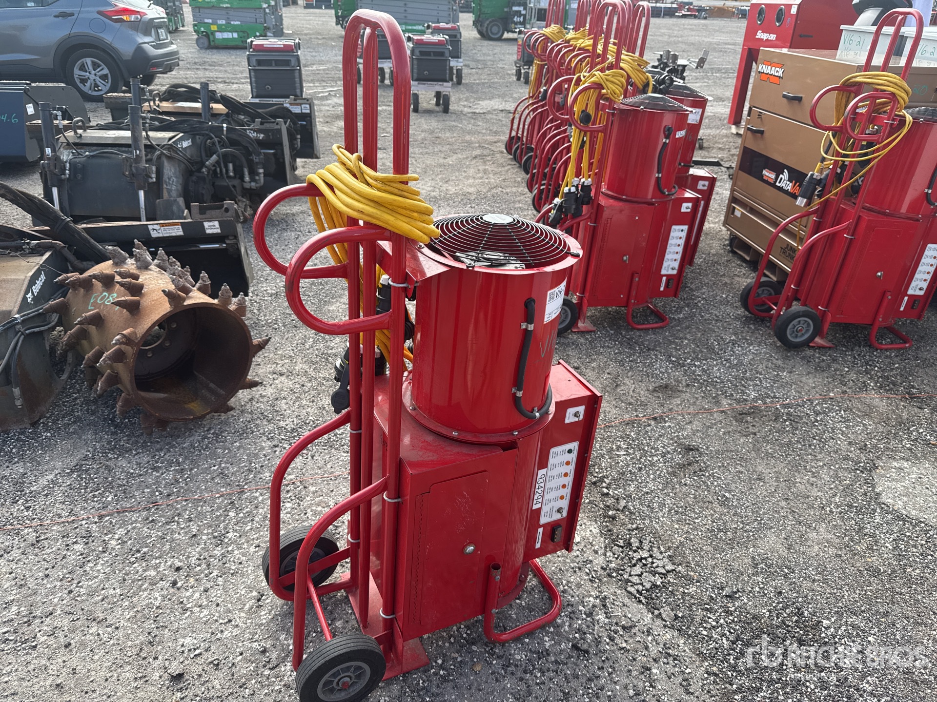 General Appearance with Bild, Ecke hinten links