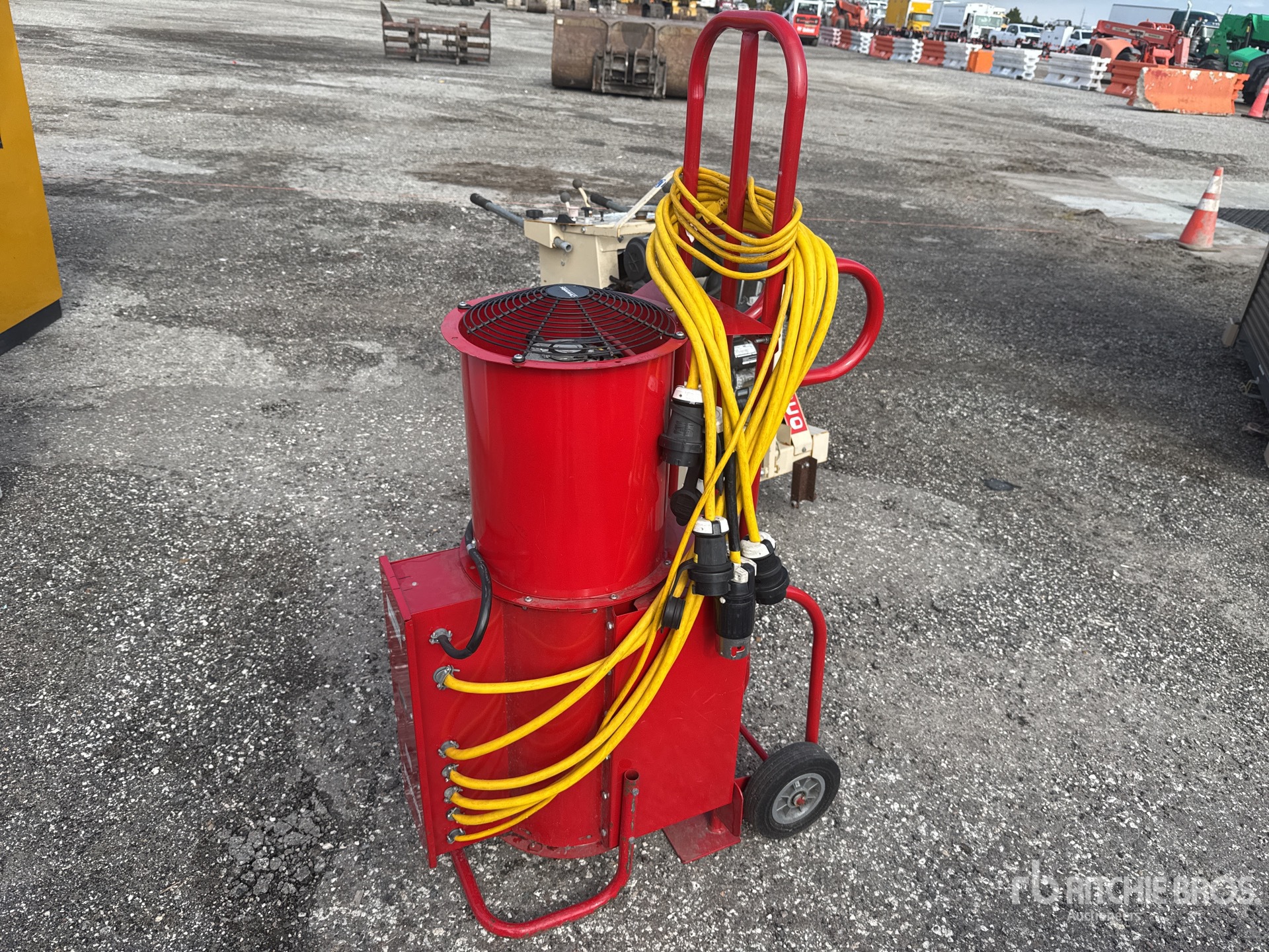 General Appearance with Bild, Ecke vorne rechts