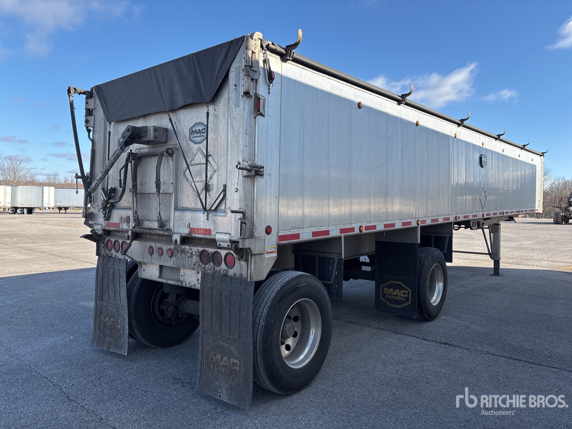 General Appearance with Bild, Ecke hinten rechts