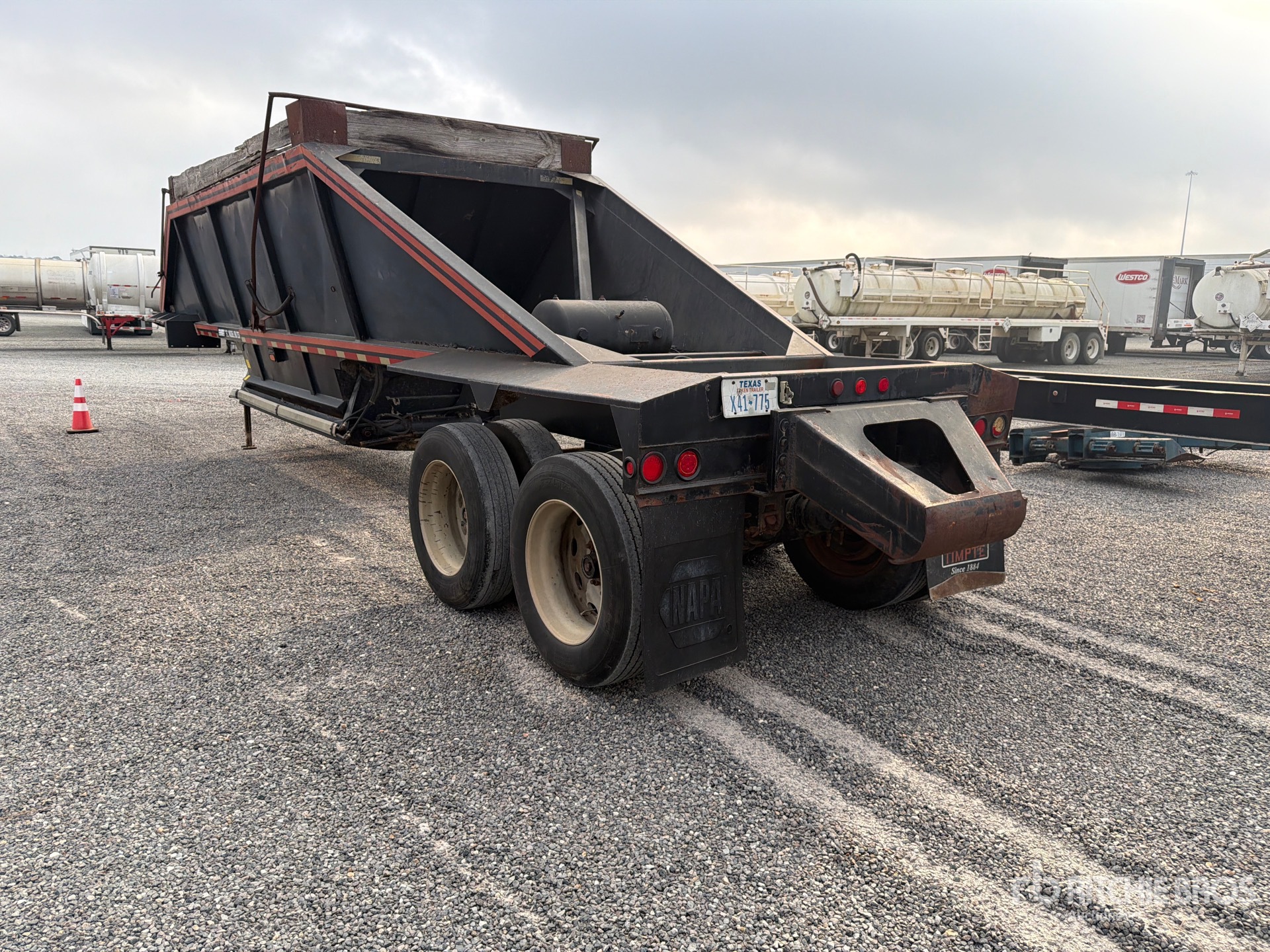 General Appearance with Picture, Left Rear Corner