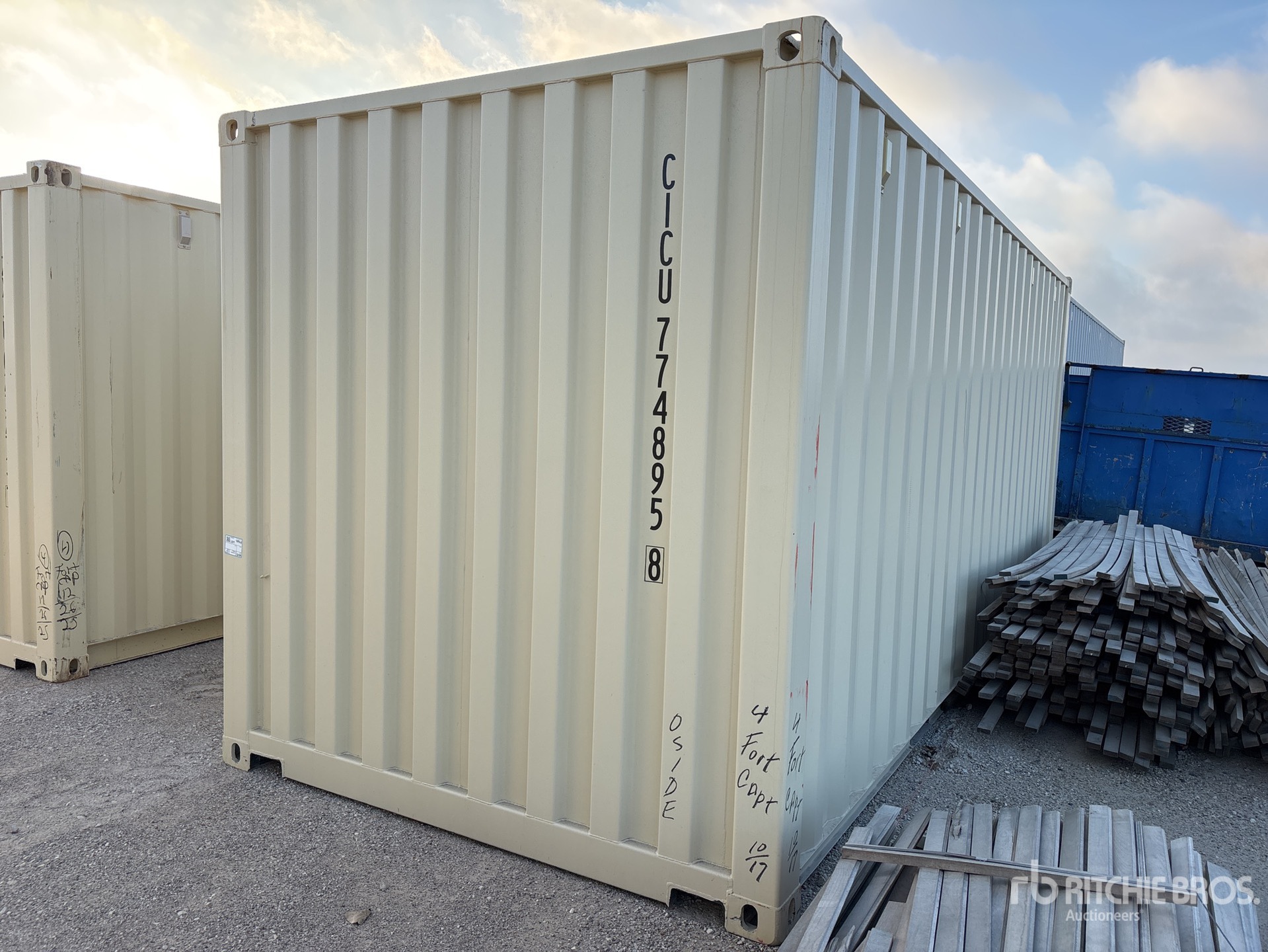 General Appearance with Picture, Right Rear Corner