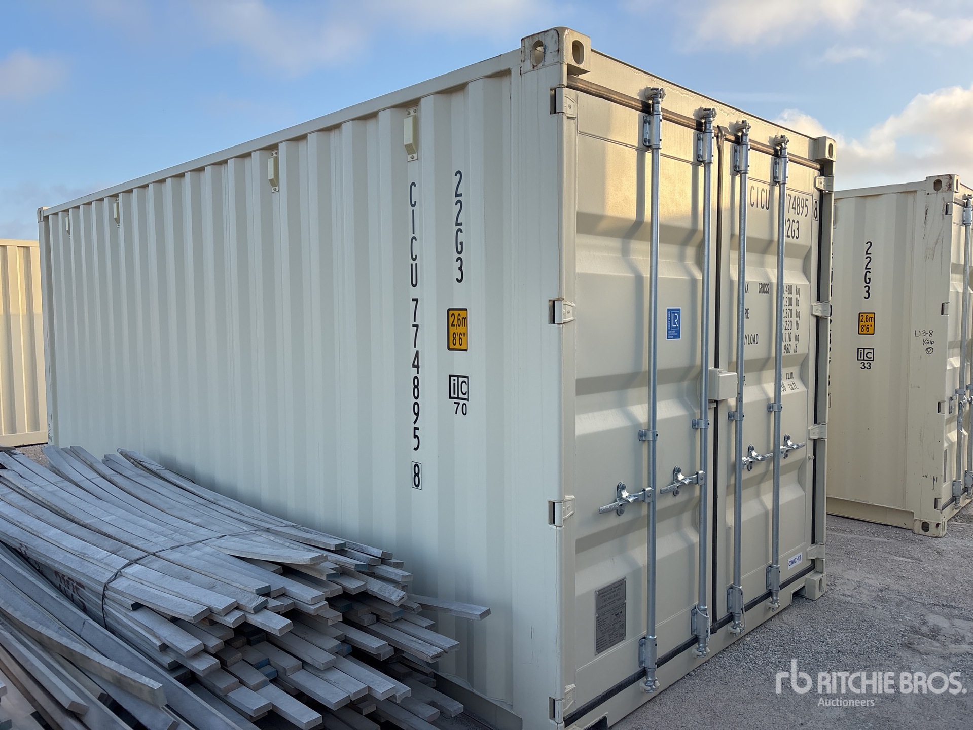 General Appearance with Picture, Right Front Corner