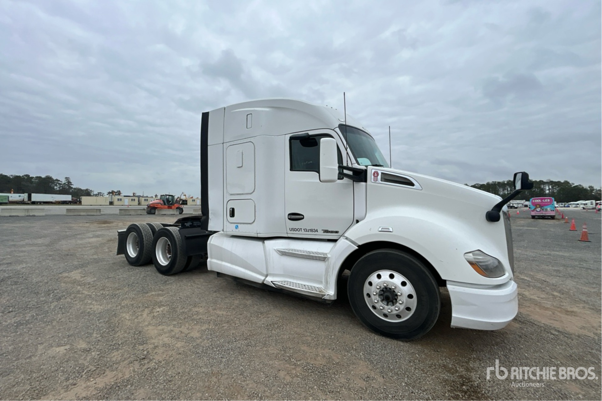 General Appearance with Picture, Right Front Corner