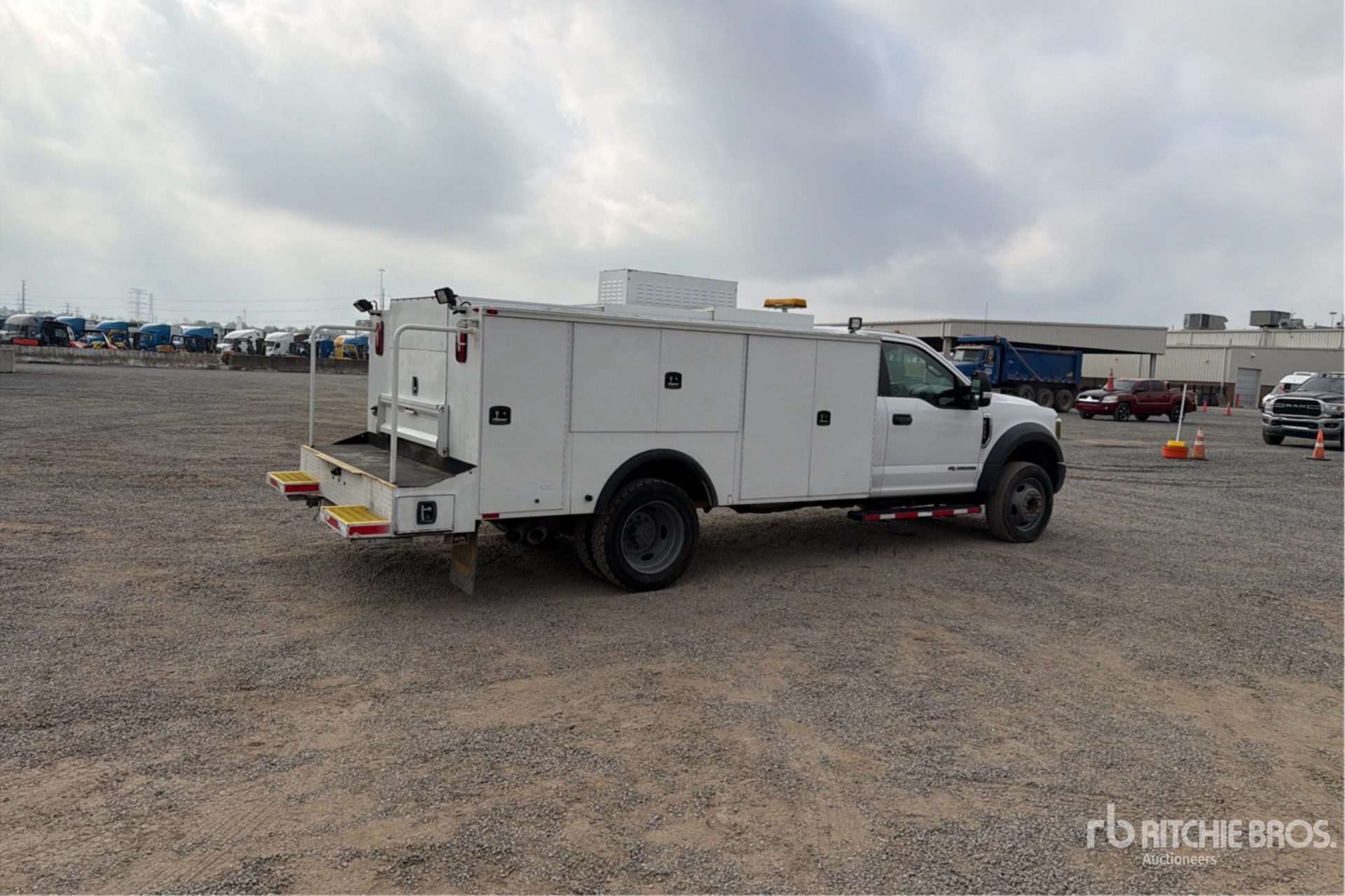 General Appearance with Picture, Right Rear Corner