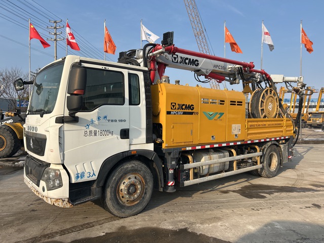 XCMG HPC30V 18 m on 2021 XCMG XZS5180TPJ 4x2 Concrete Pump Truck