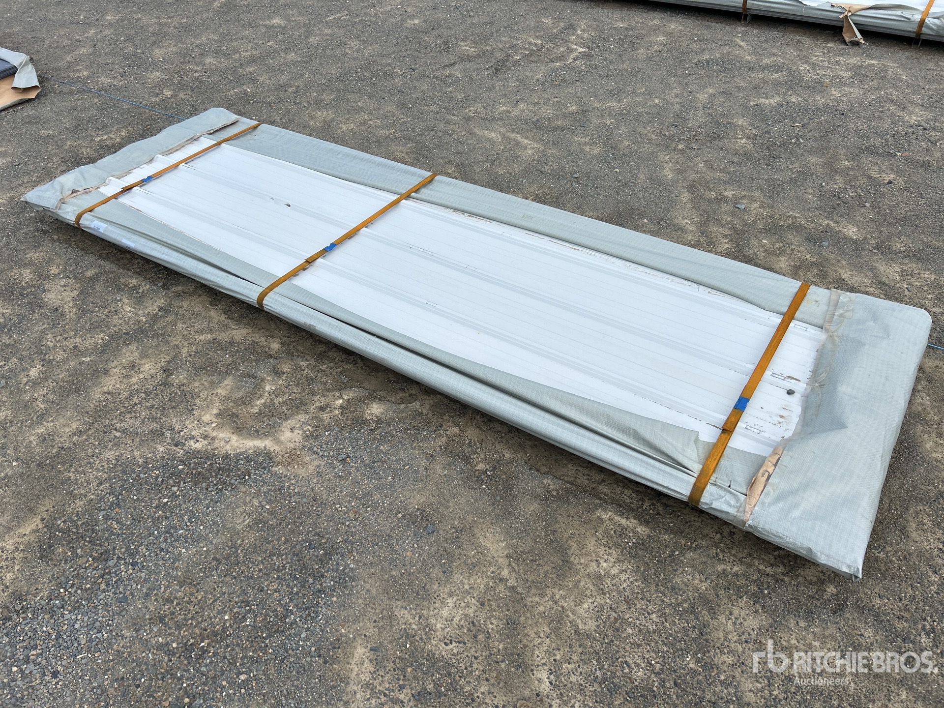 Aspect général with Image, coin arrière gauche