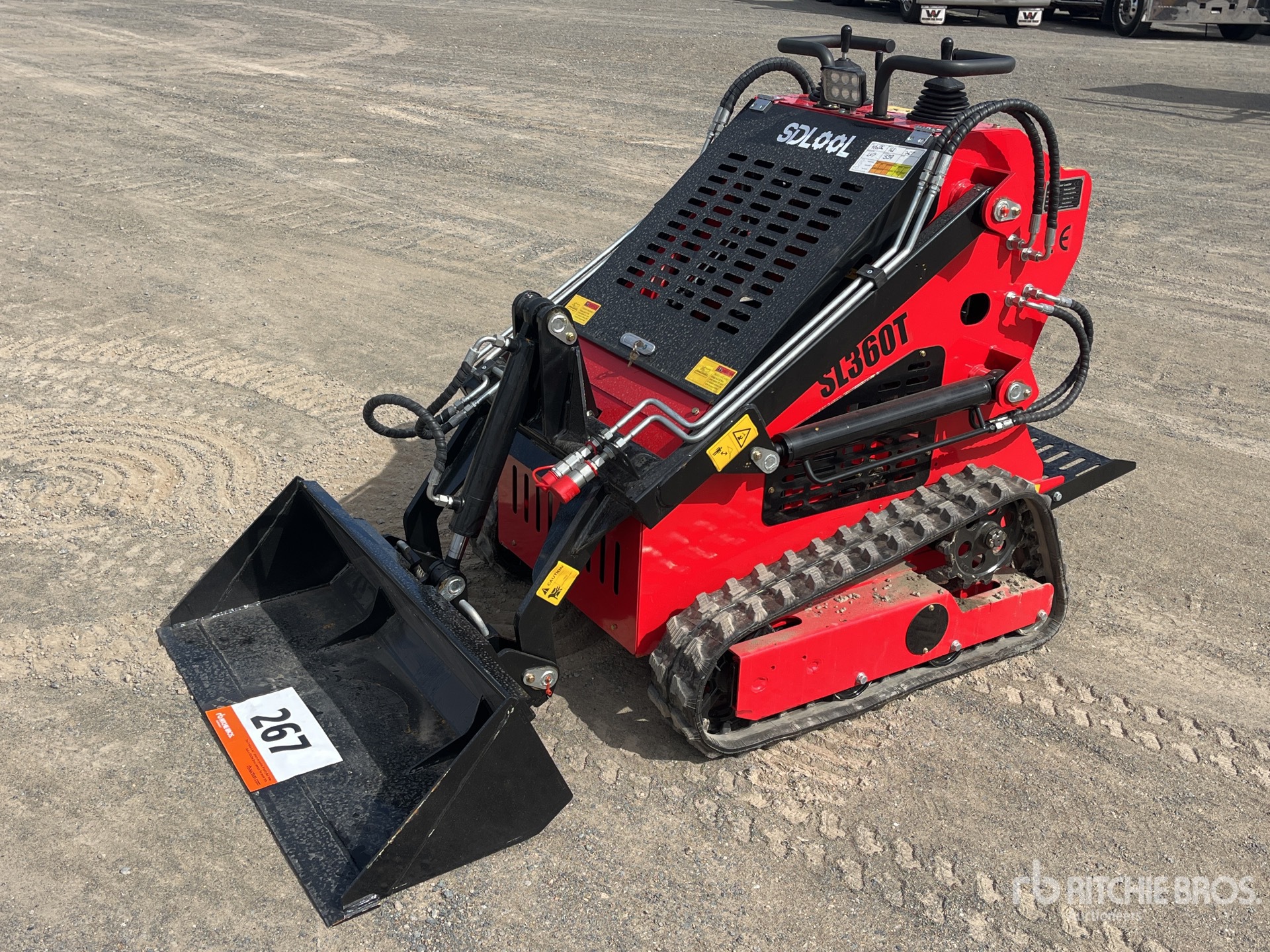 General Appearance with Picture, Left Front Corner