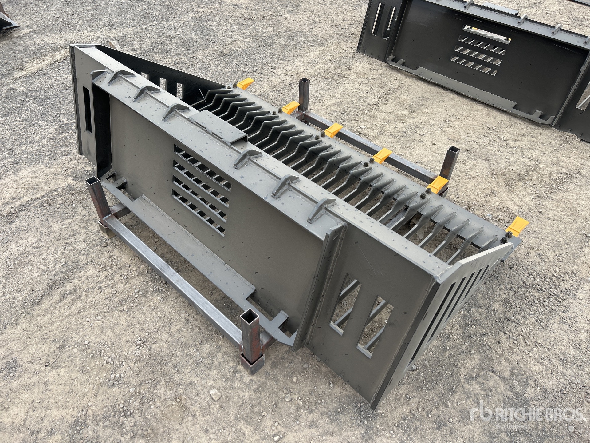 General Appearance with Bild, Ecke hinten rechts