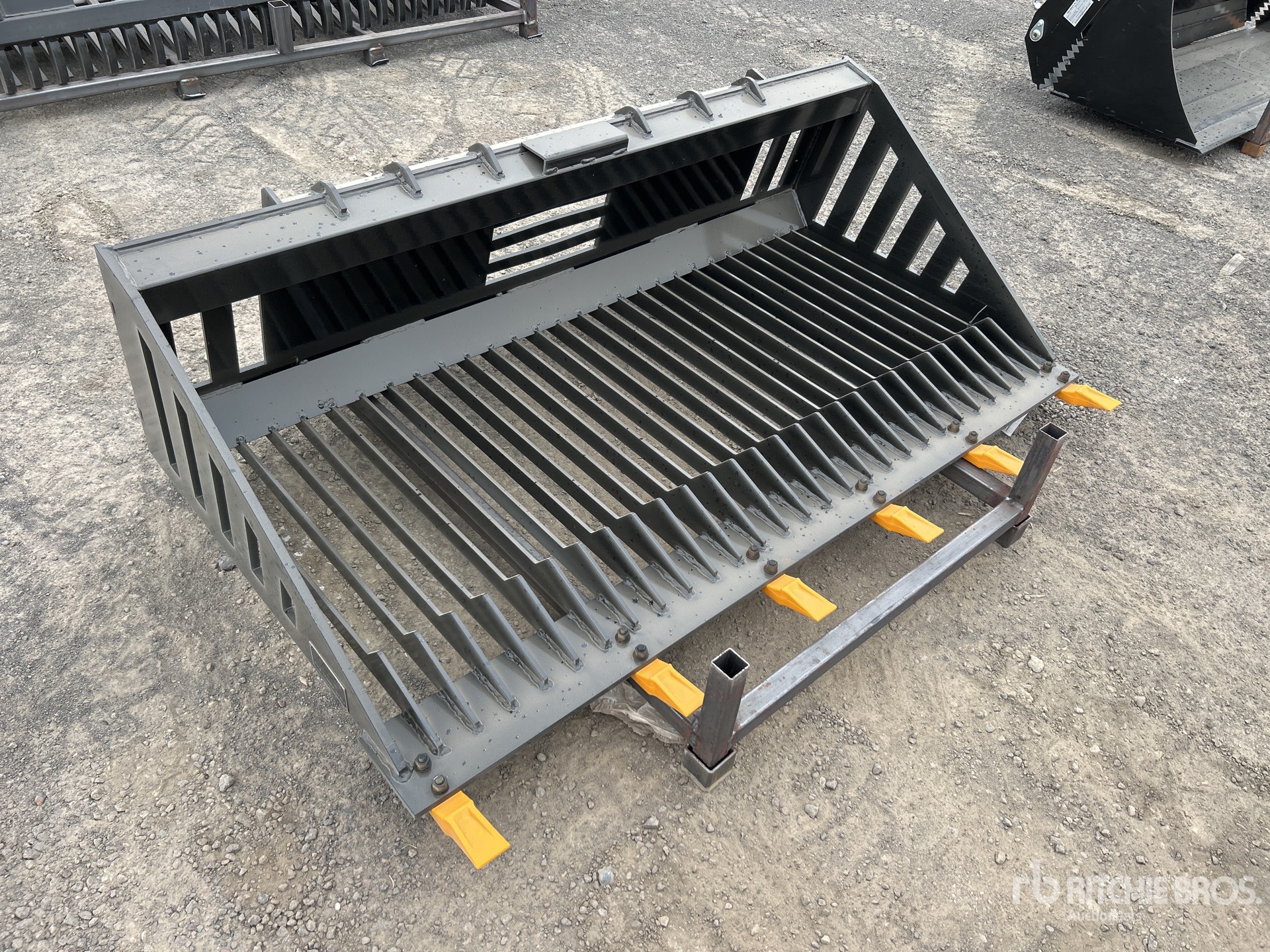 General Appearance with Bild, Ecke vorne rechts