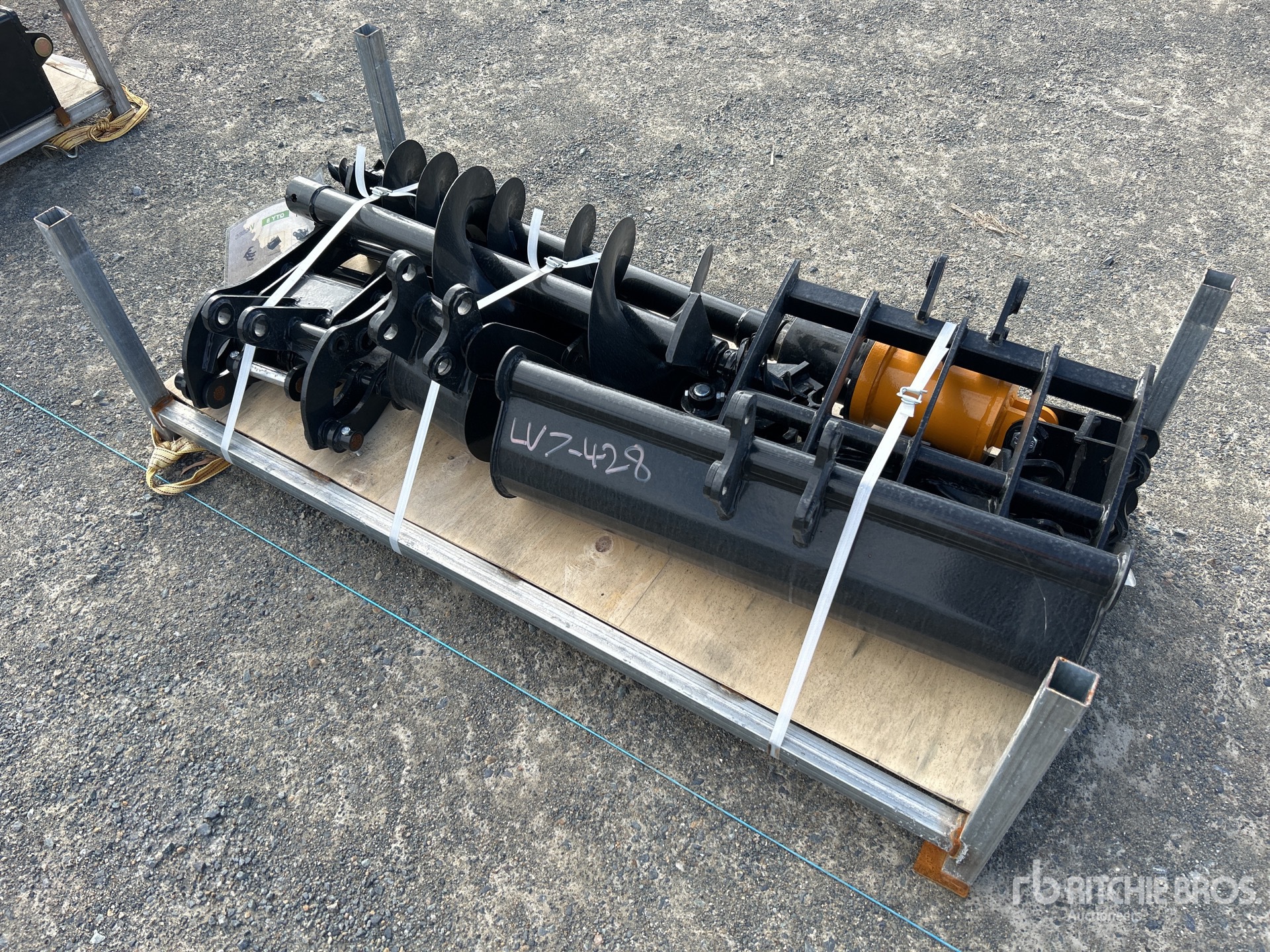 General Appearance with Bild, Ecke vorne links