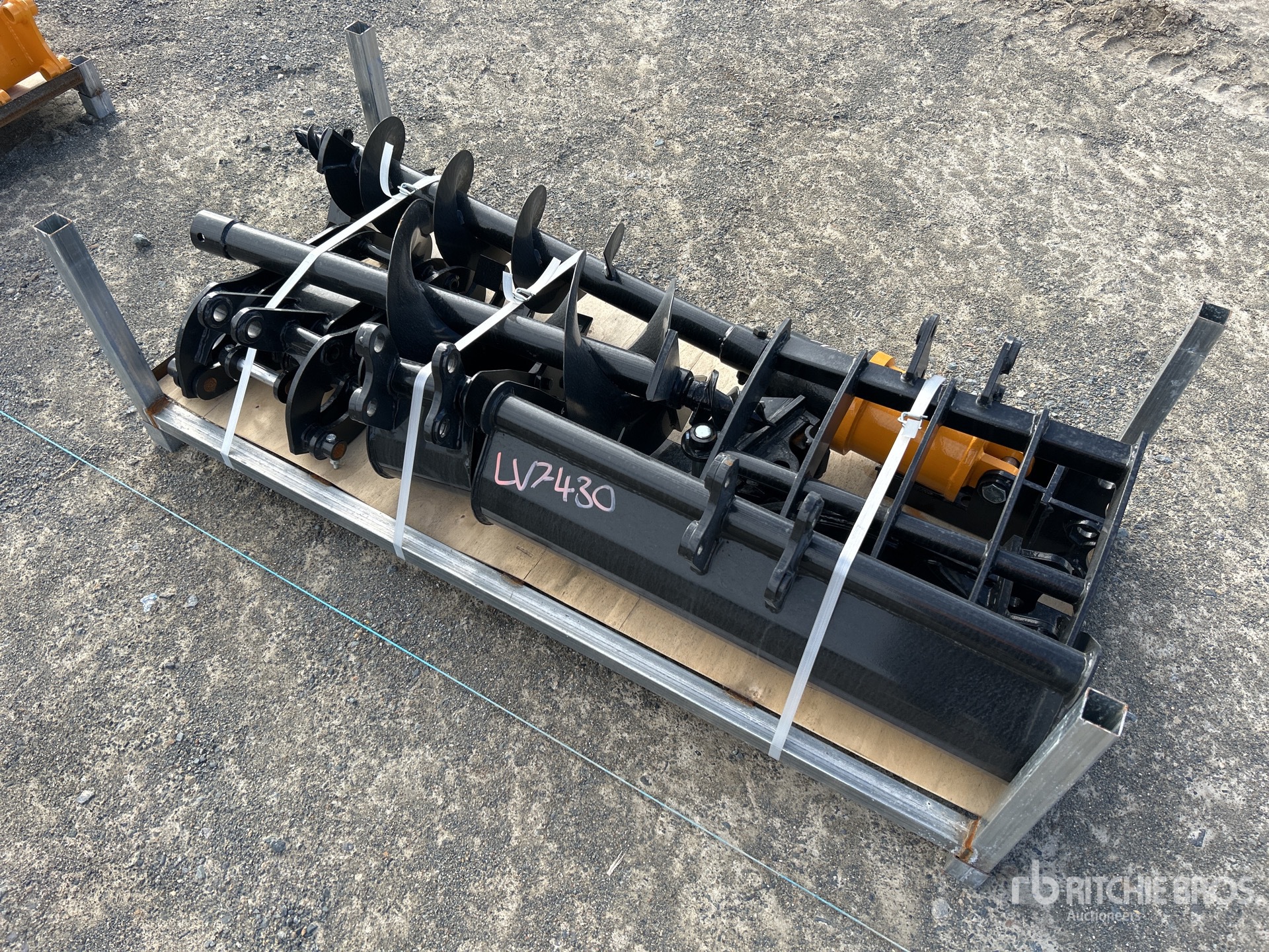 General Appearance with Bild, Ecke vorne links